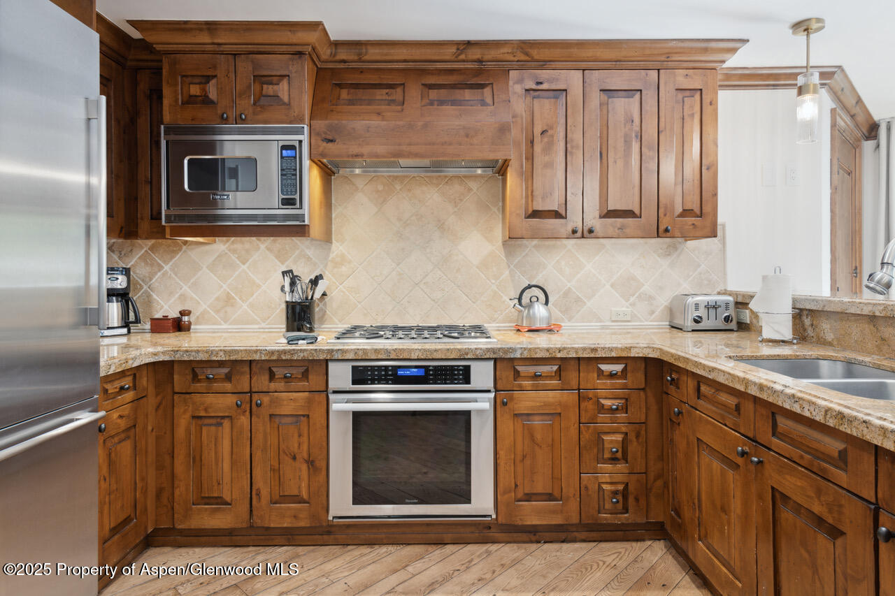 415 E Dean Street, #33 Property Photo 9