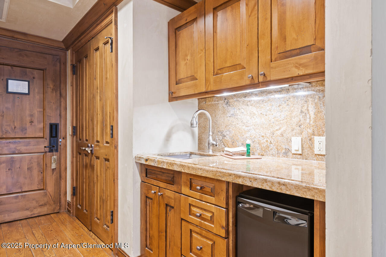 415 E Dean Street, #33 Property Photo 17