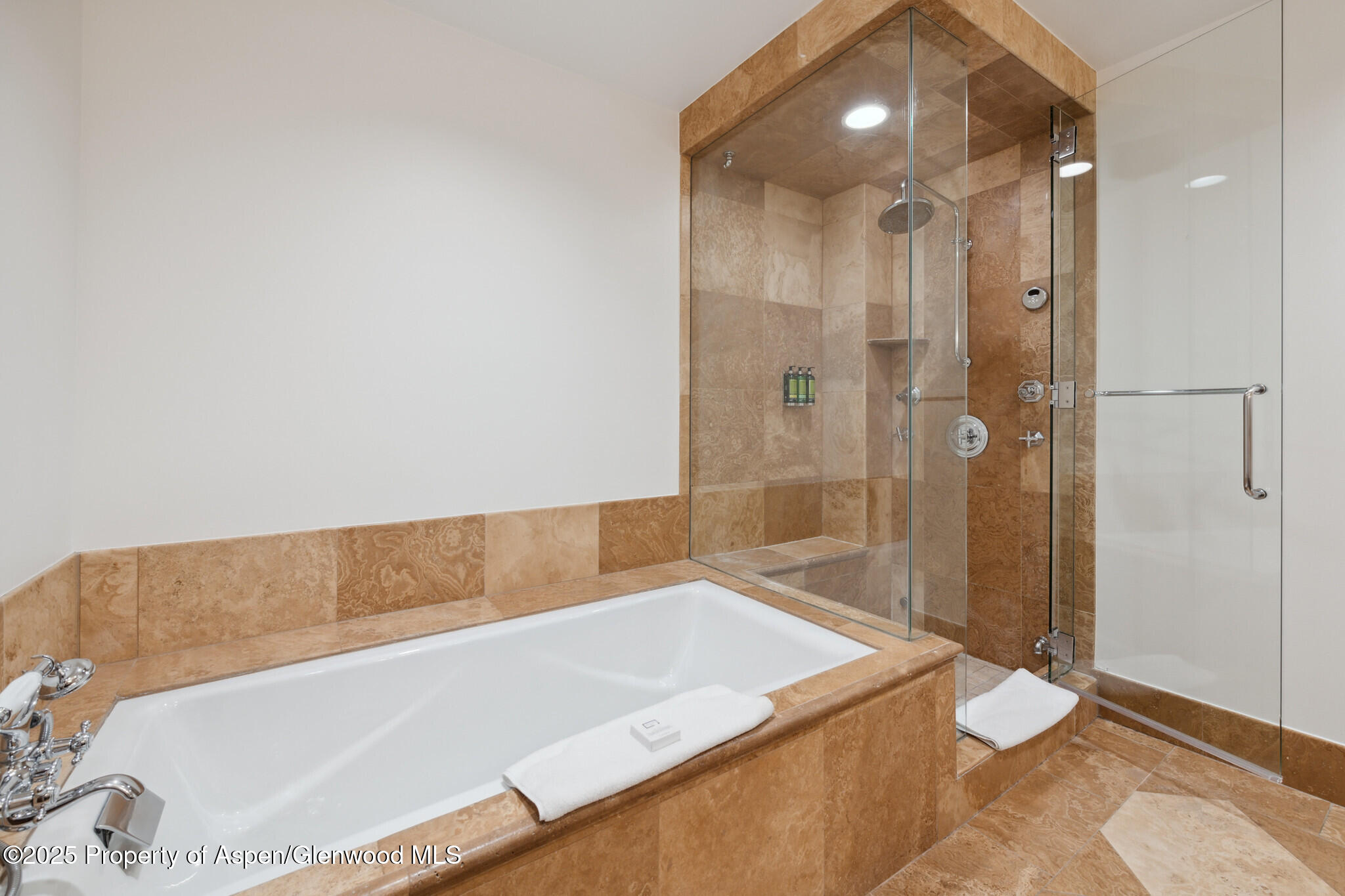 415 E Dean St, Unit 4 Property Photo 19