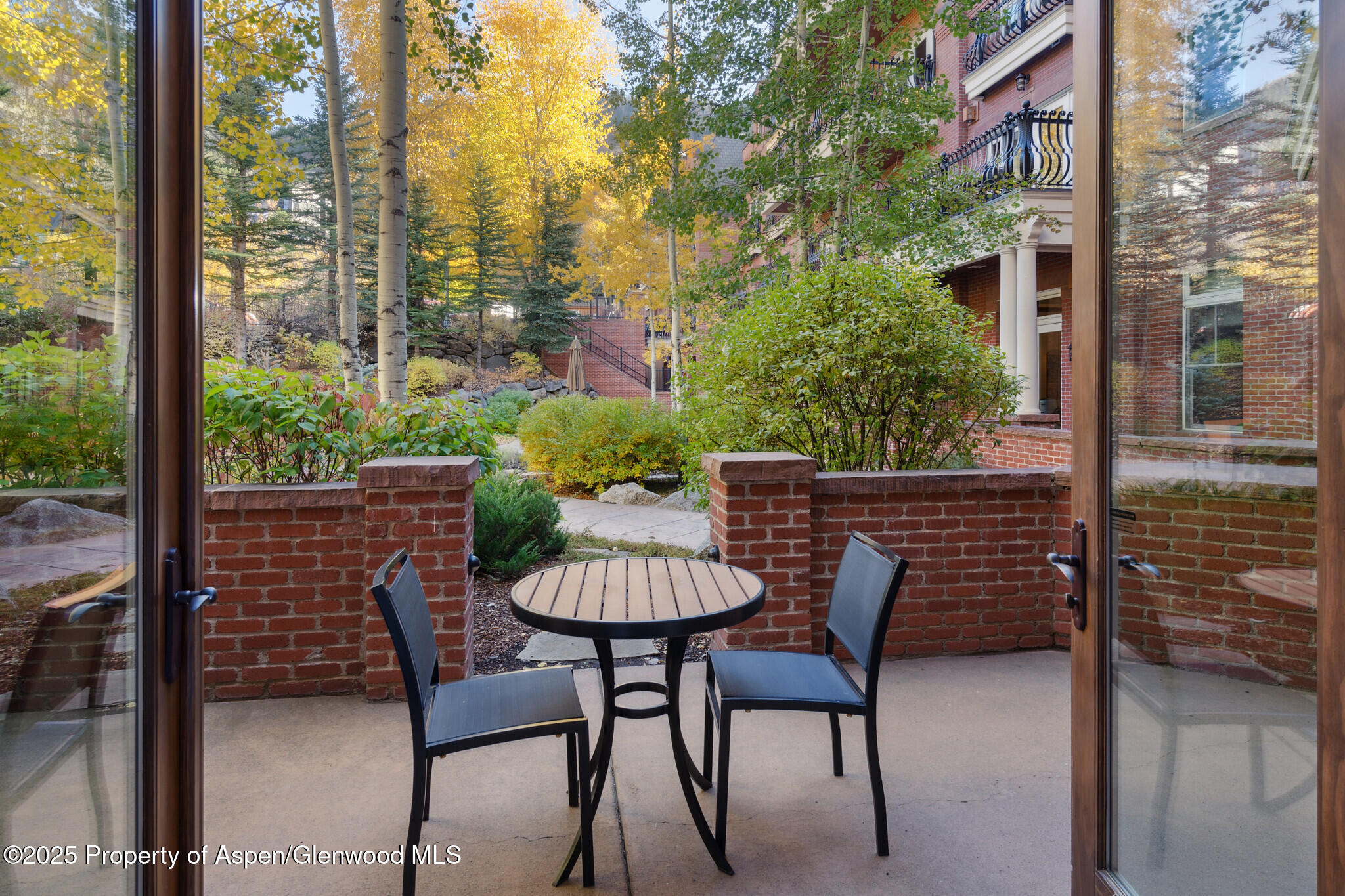 415 E Dean St, Unit 4 Property Photo 20