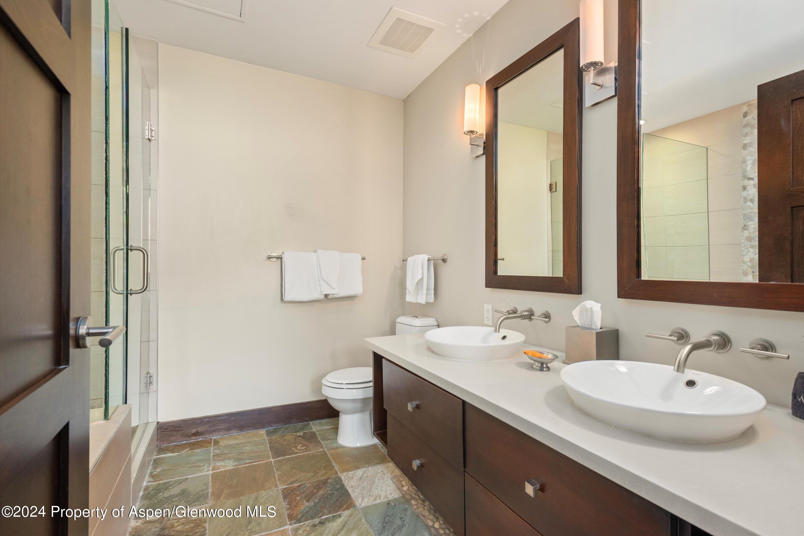 120 Carriage Way, 2201 Property Photo 8
