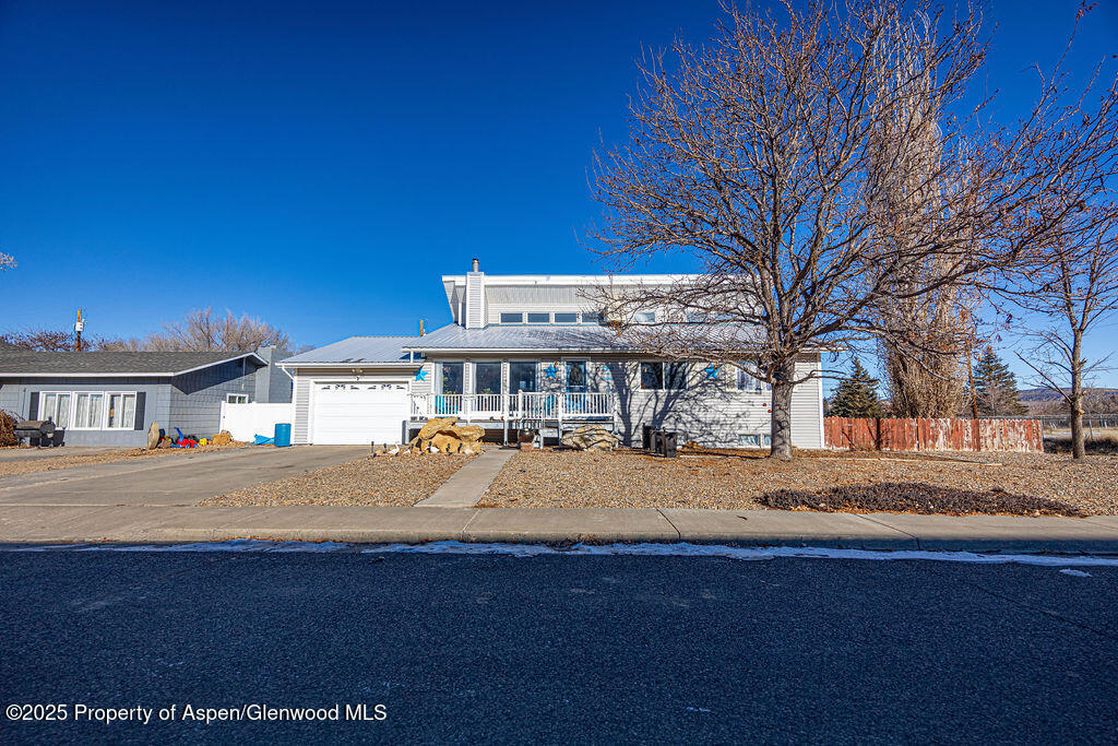 298 Middle Street Property Photo 2