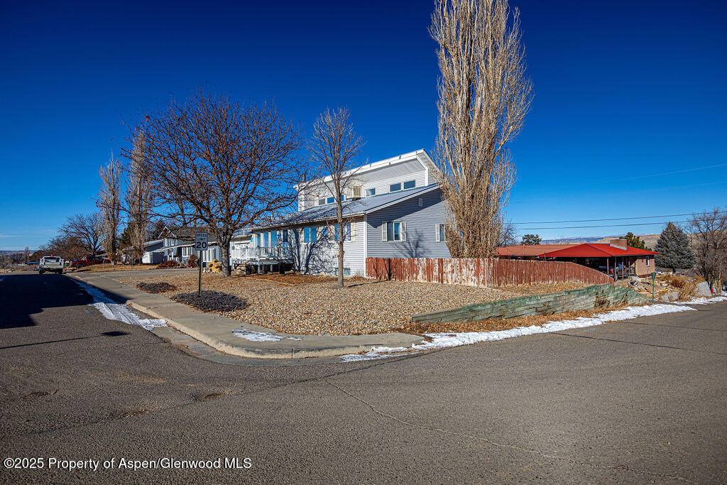 298 Middle Street Property Photo 5