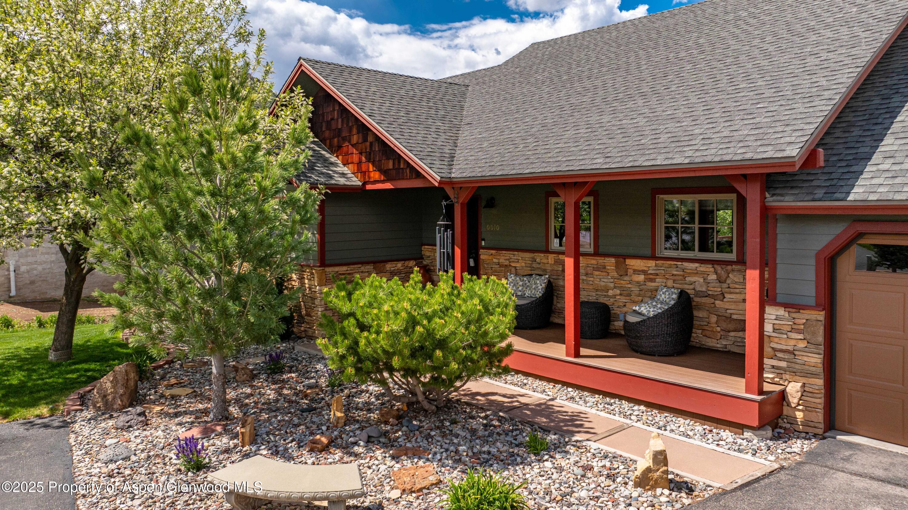 10 Laird Lane Property Photo