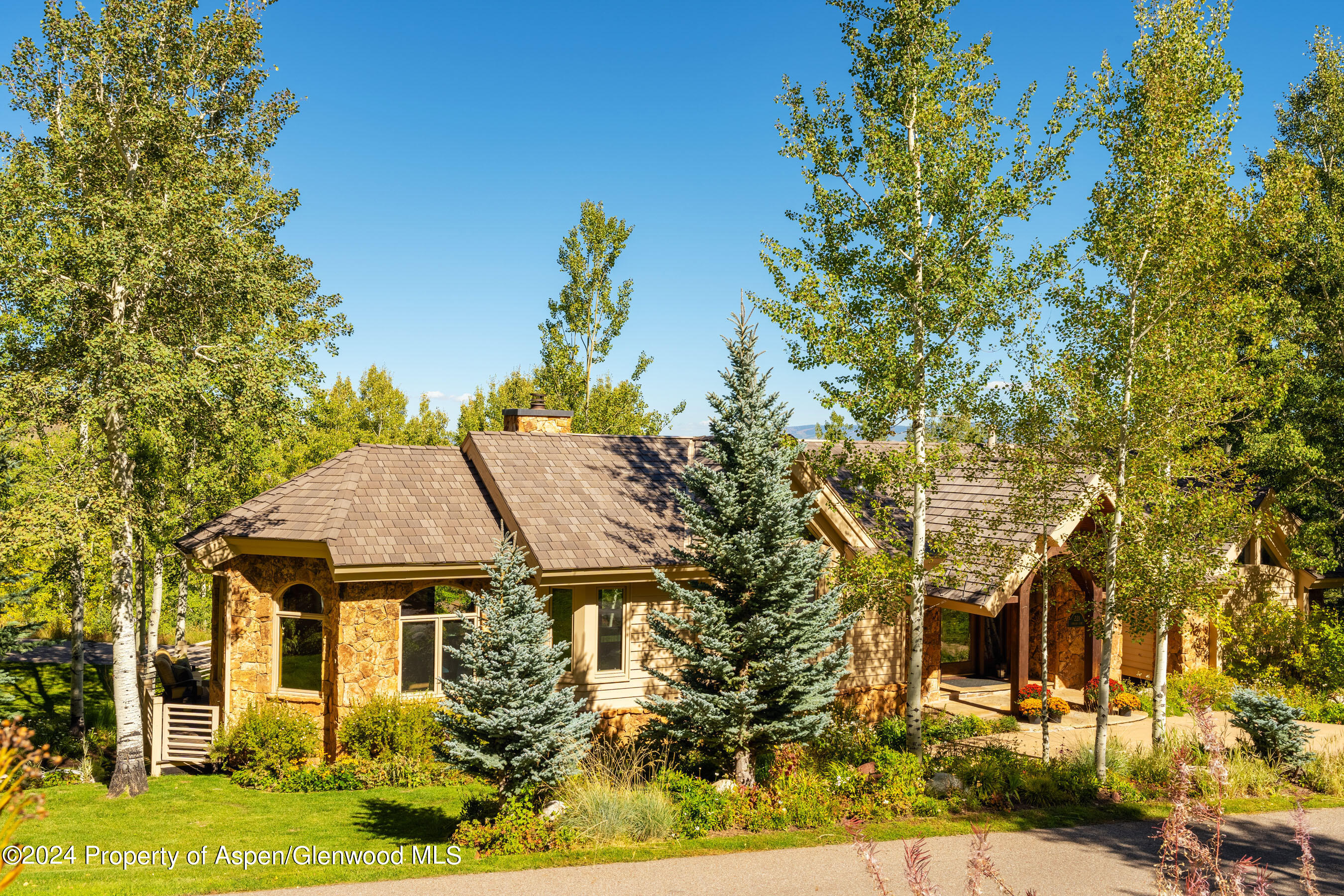 221 Stellar Lane Property Photo 34