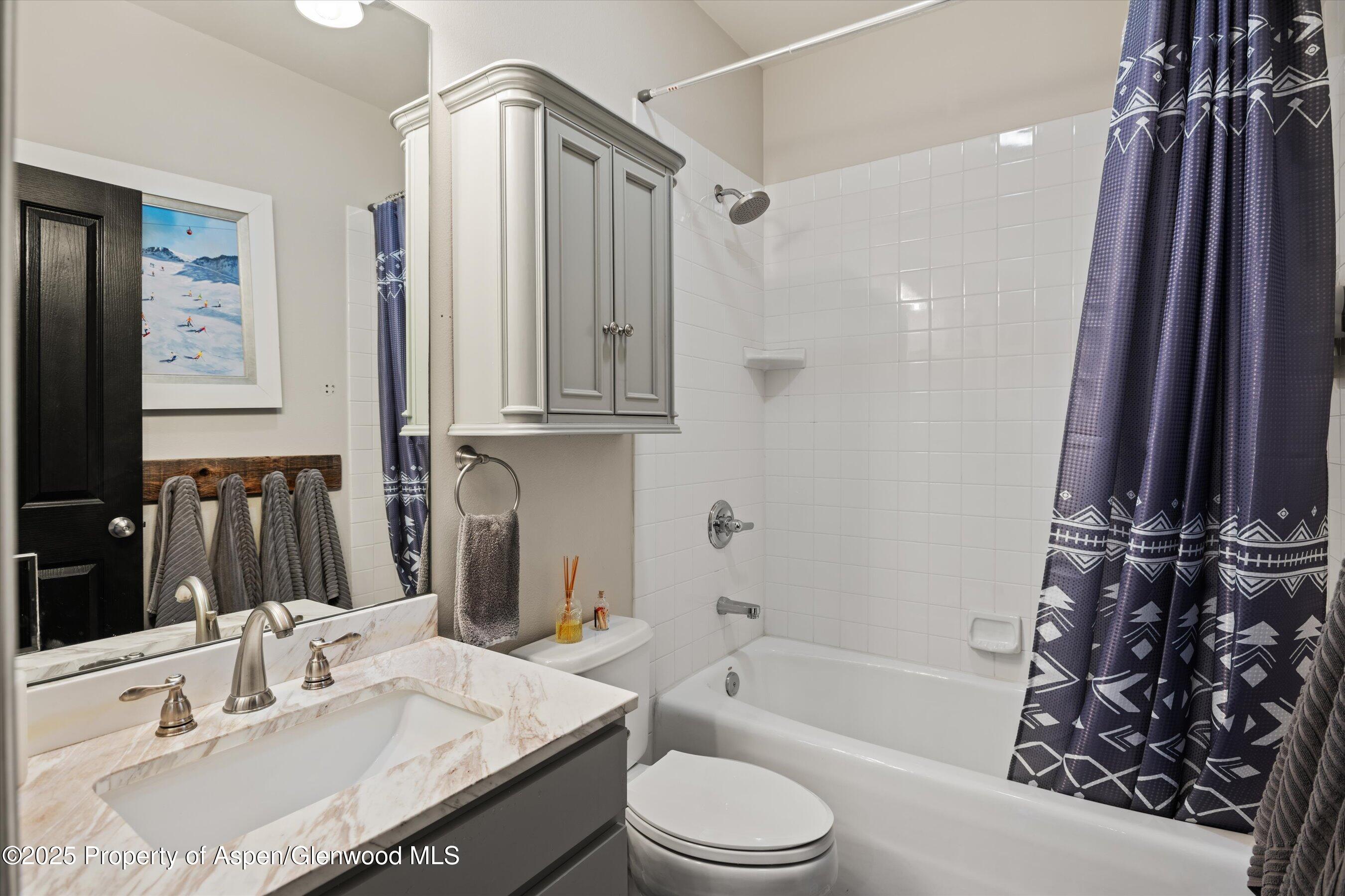712 Evans Court Property Photo 13