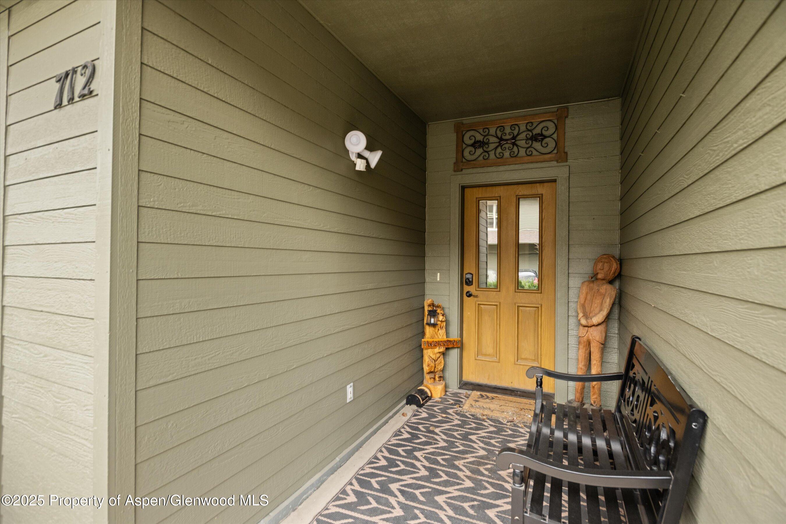 712 Evans Court Property Photo 18
