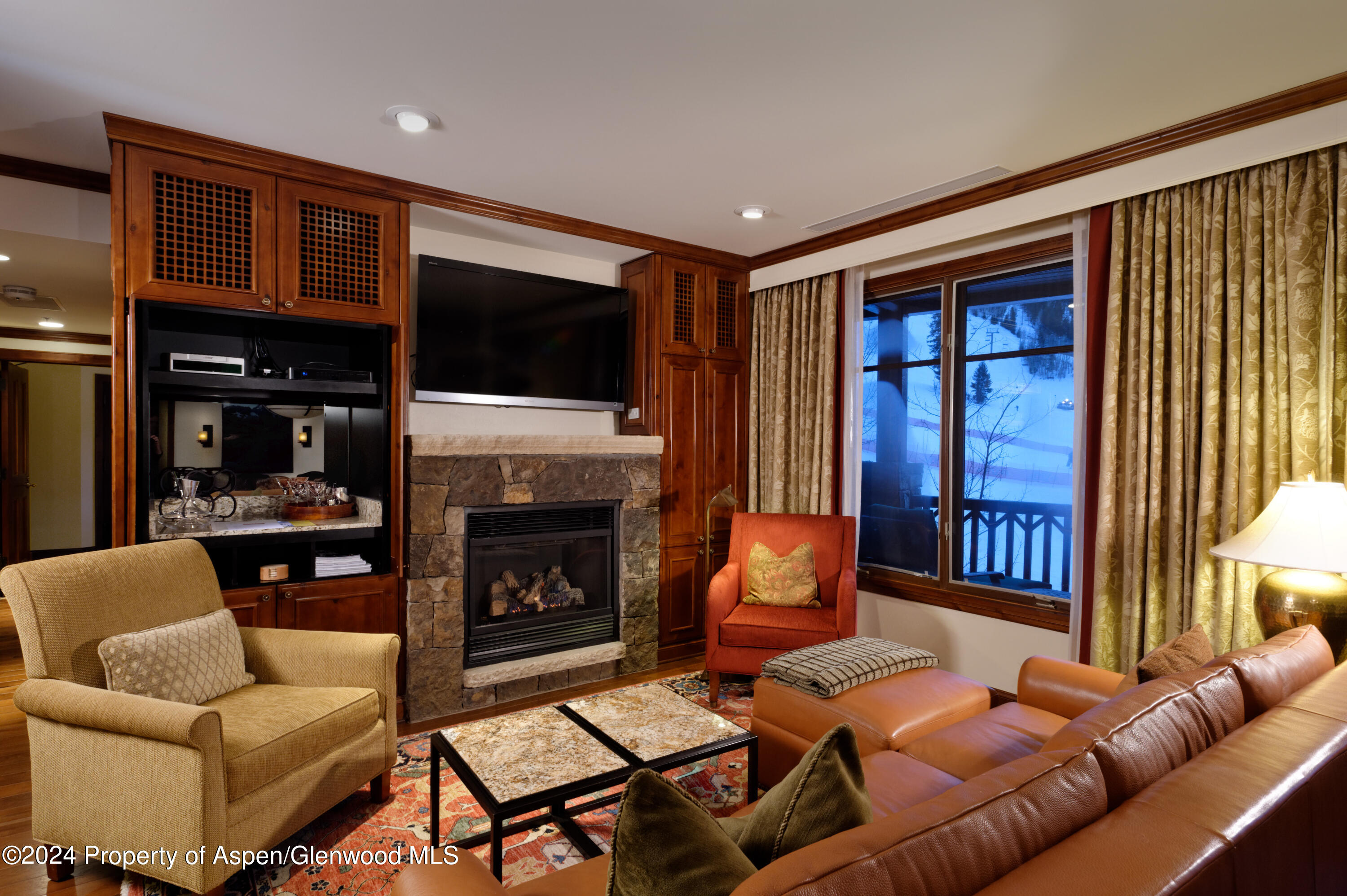 197 Prospector Road, 2307-3 Property Photo 6