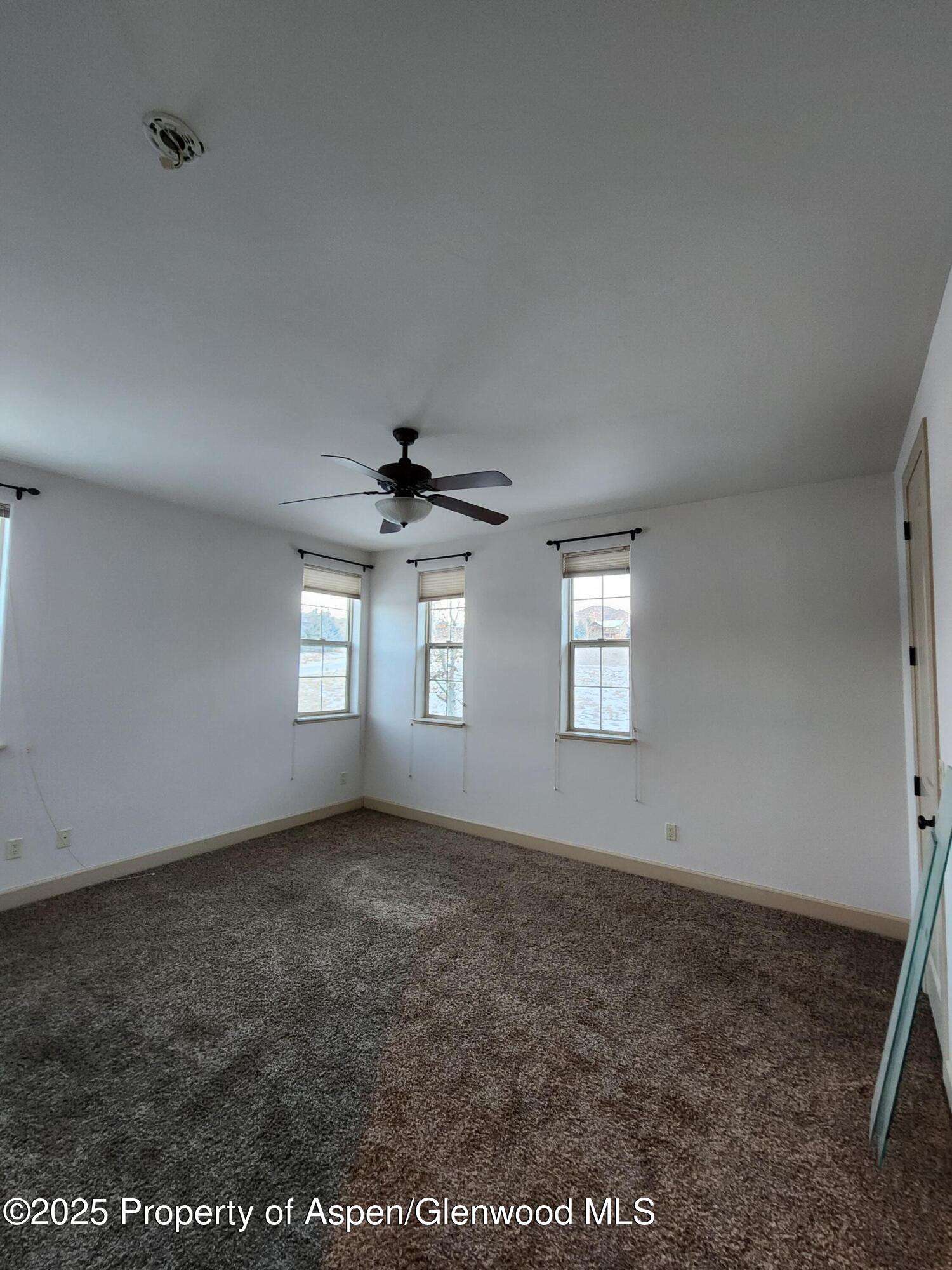 279 Whitehorse Drive Property Photo 13