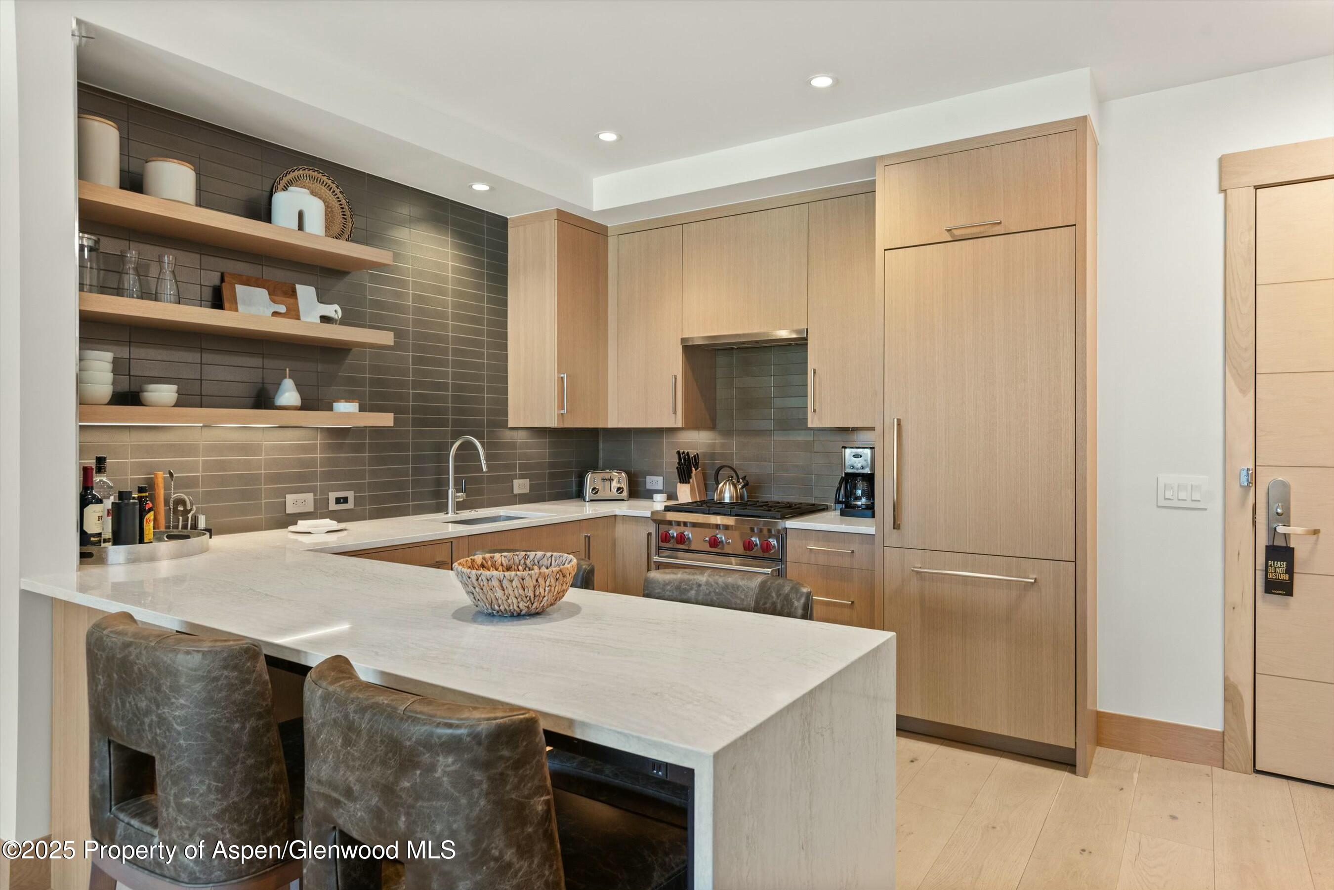 130 Wood Road, 560-562 Property Photo 7