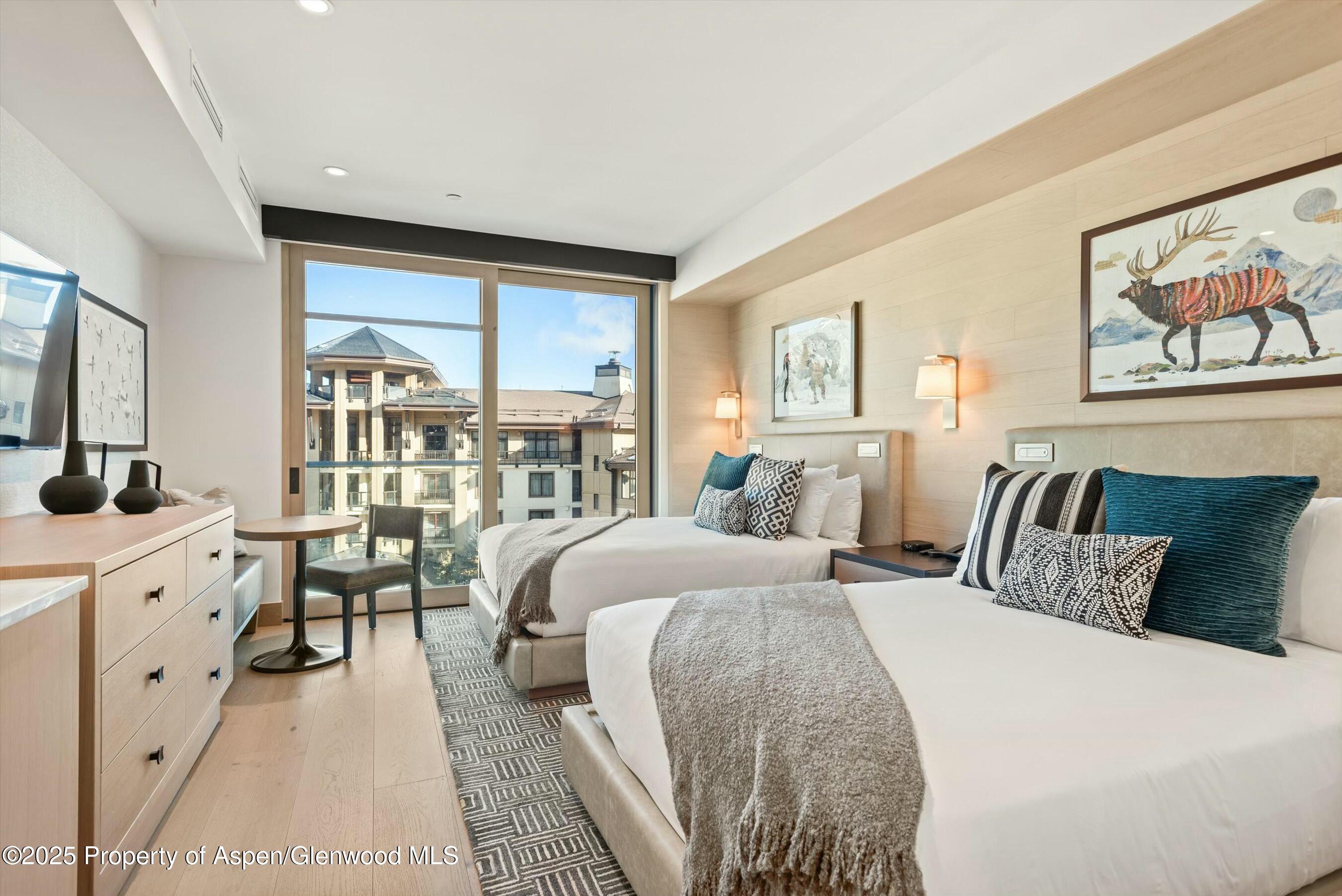 130 Wood Road, 560-562 Property Photo 17