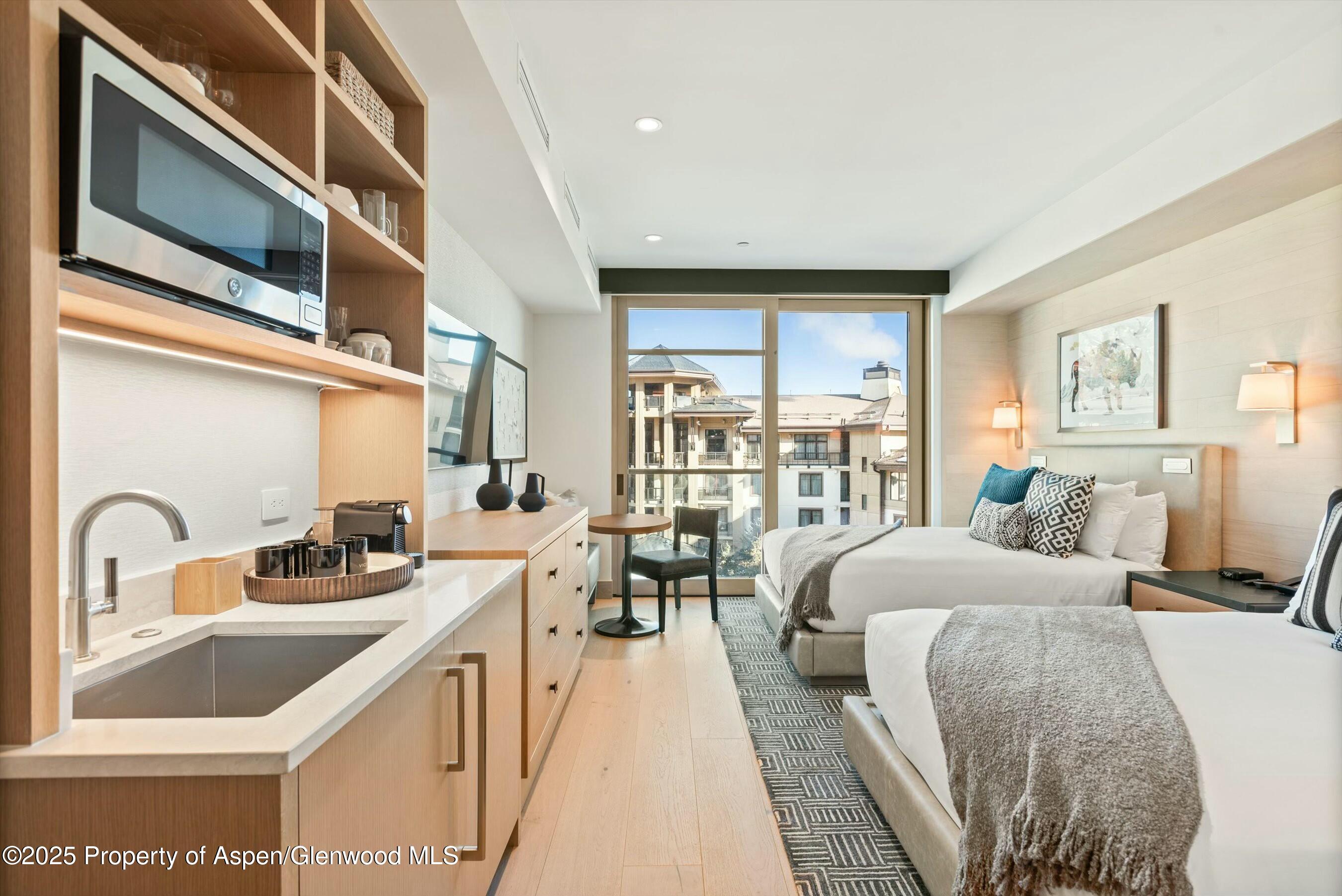 130 Wood Road, 560-562 Property Photo 18