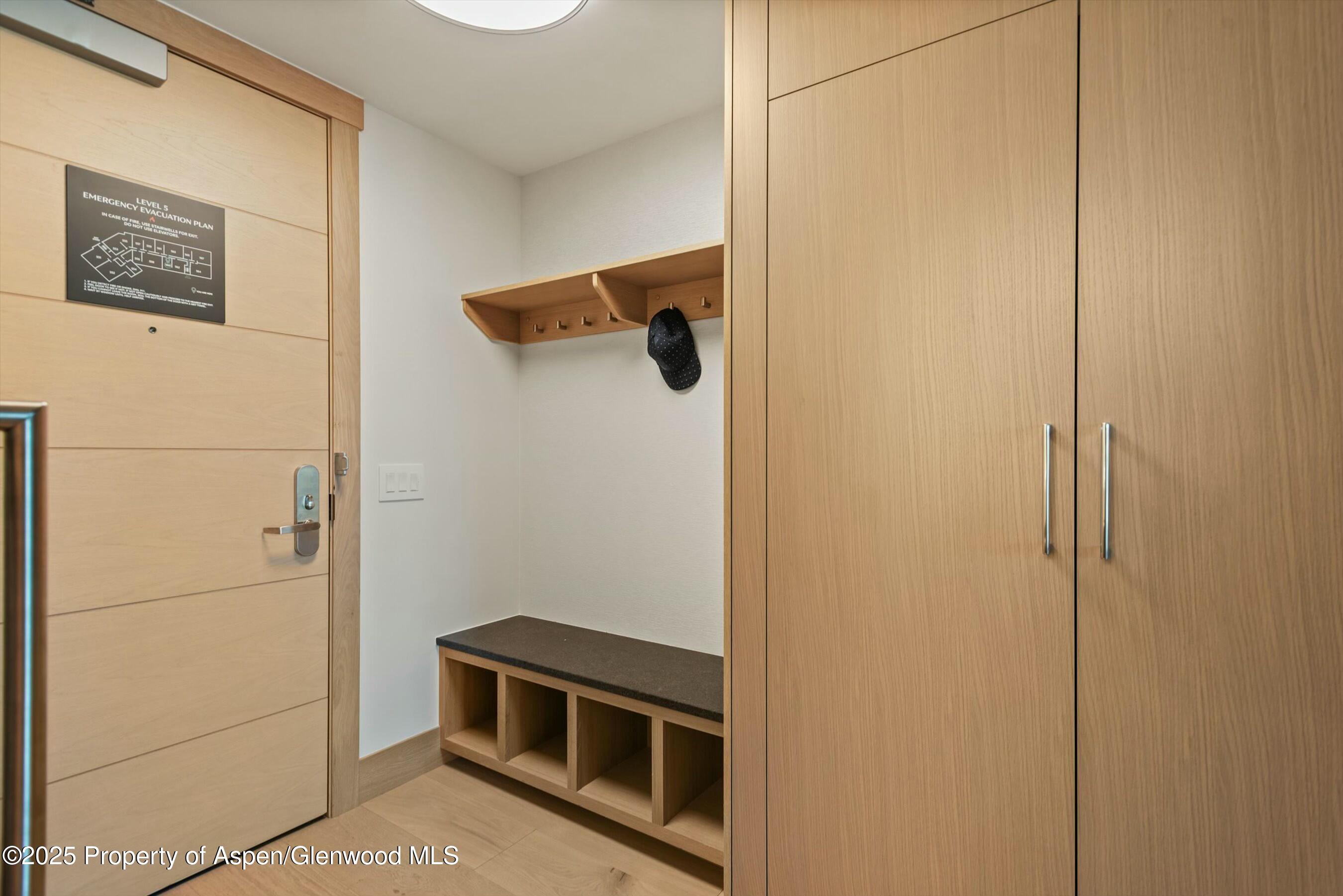 130 Wood Road, 560-562 Property Photo 24