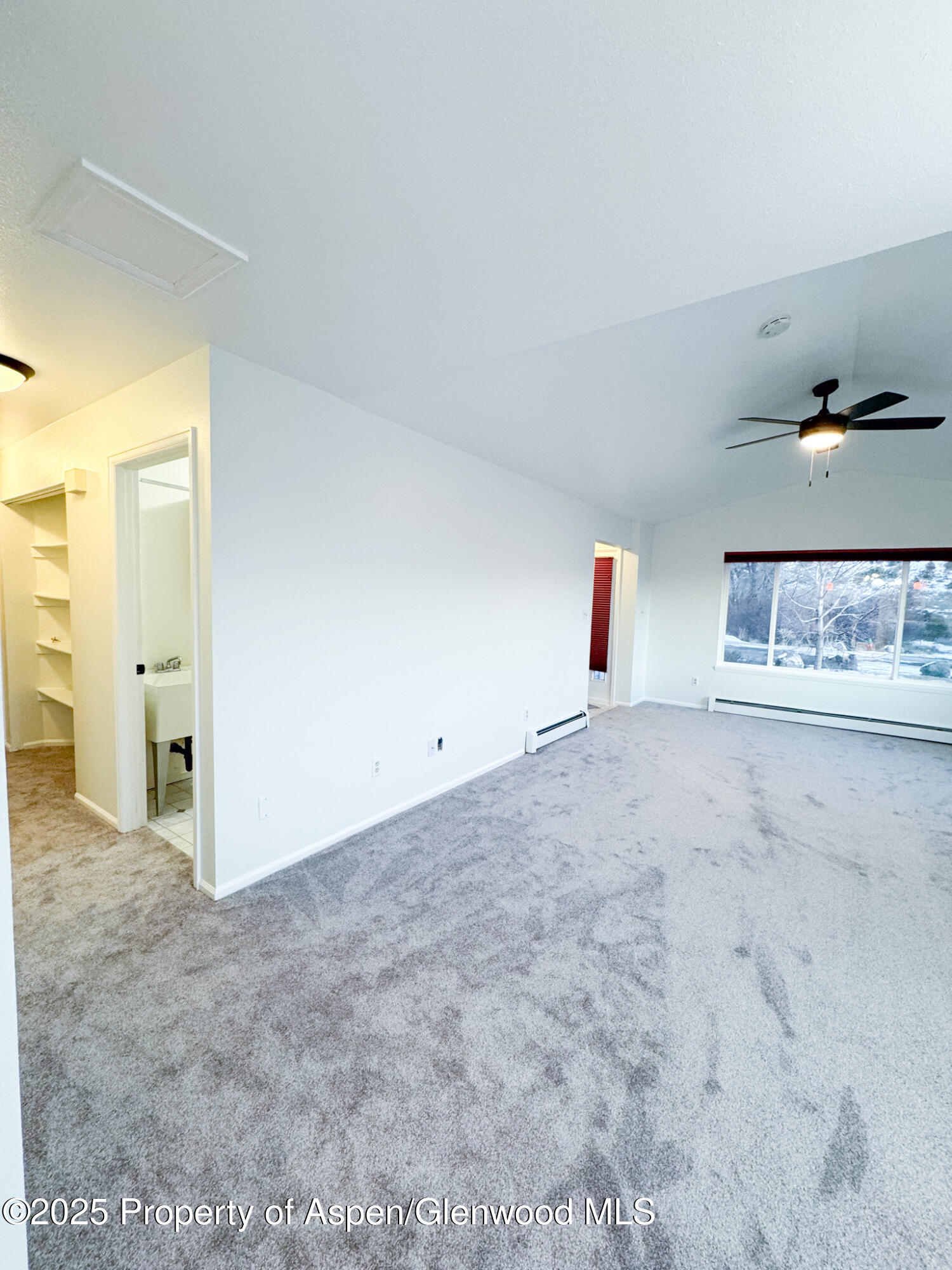1931 Acacia Avenue Property Photo 5