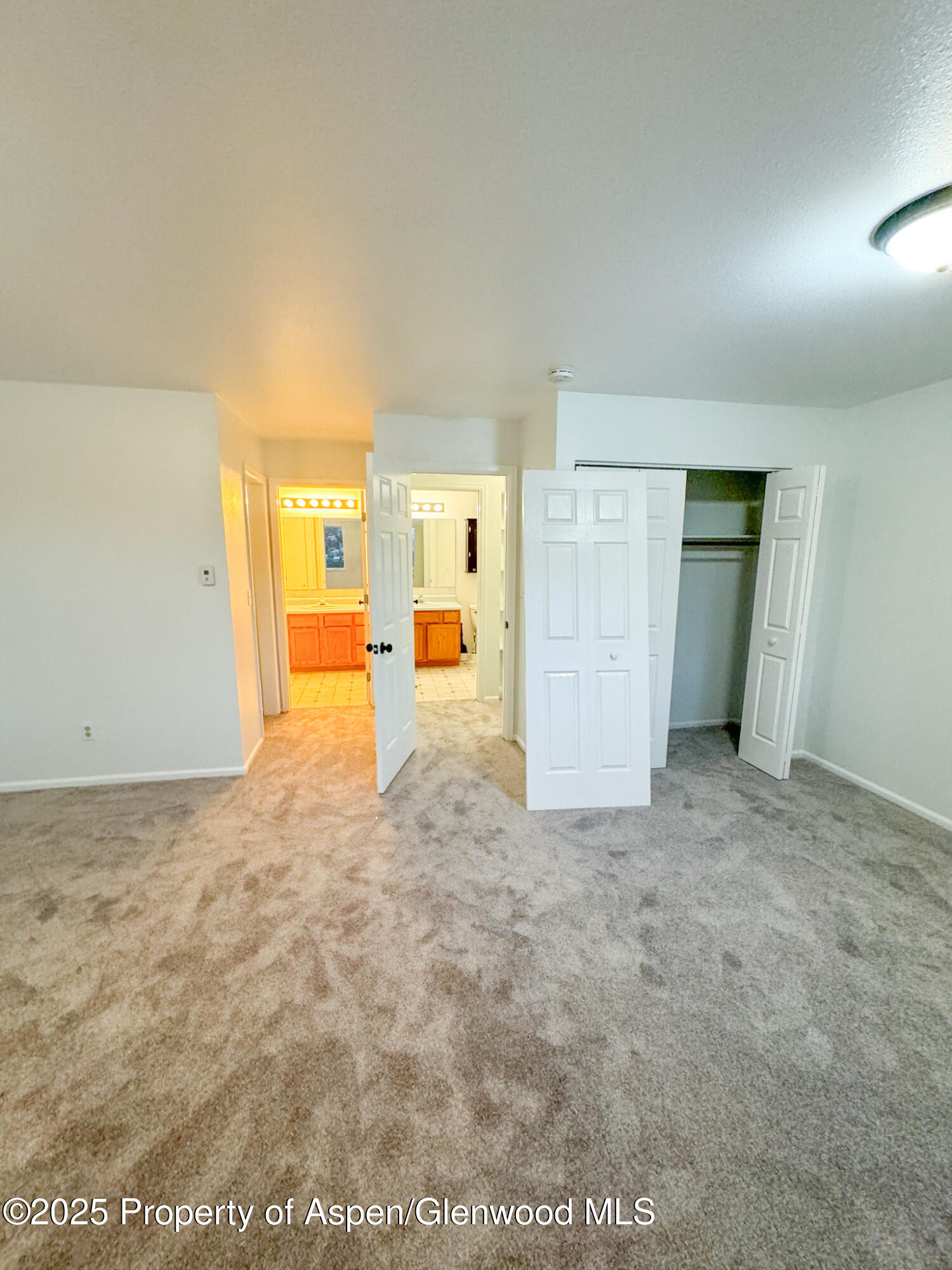 1931 Acacia Avenue Property Photo 18