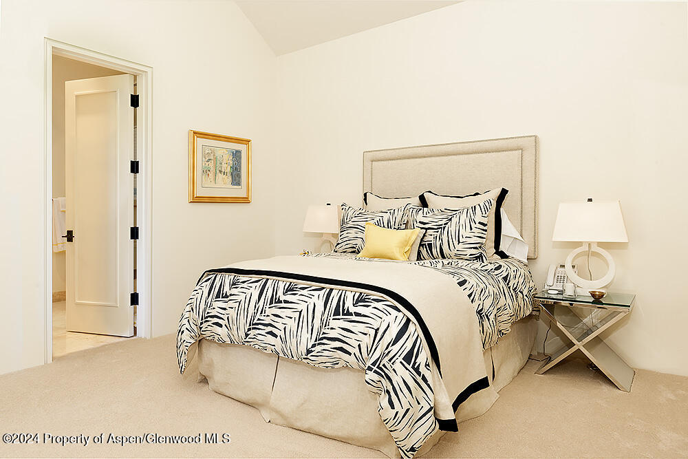372 Sunnyside Lane Property Photo 32