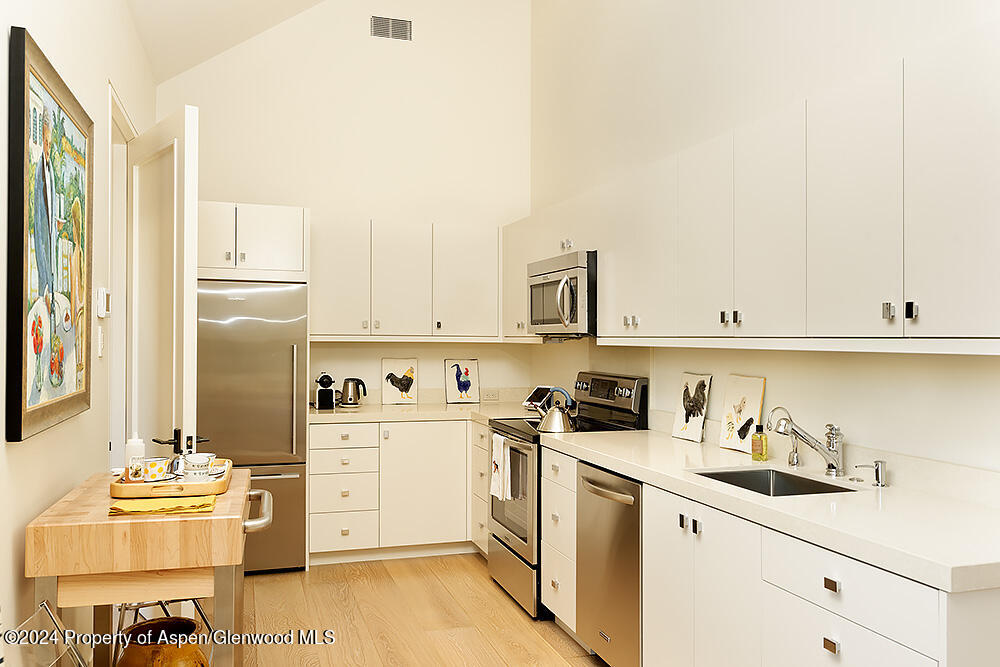 372 Sunnyside Lane Property Photo 39