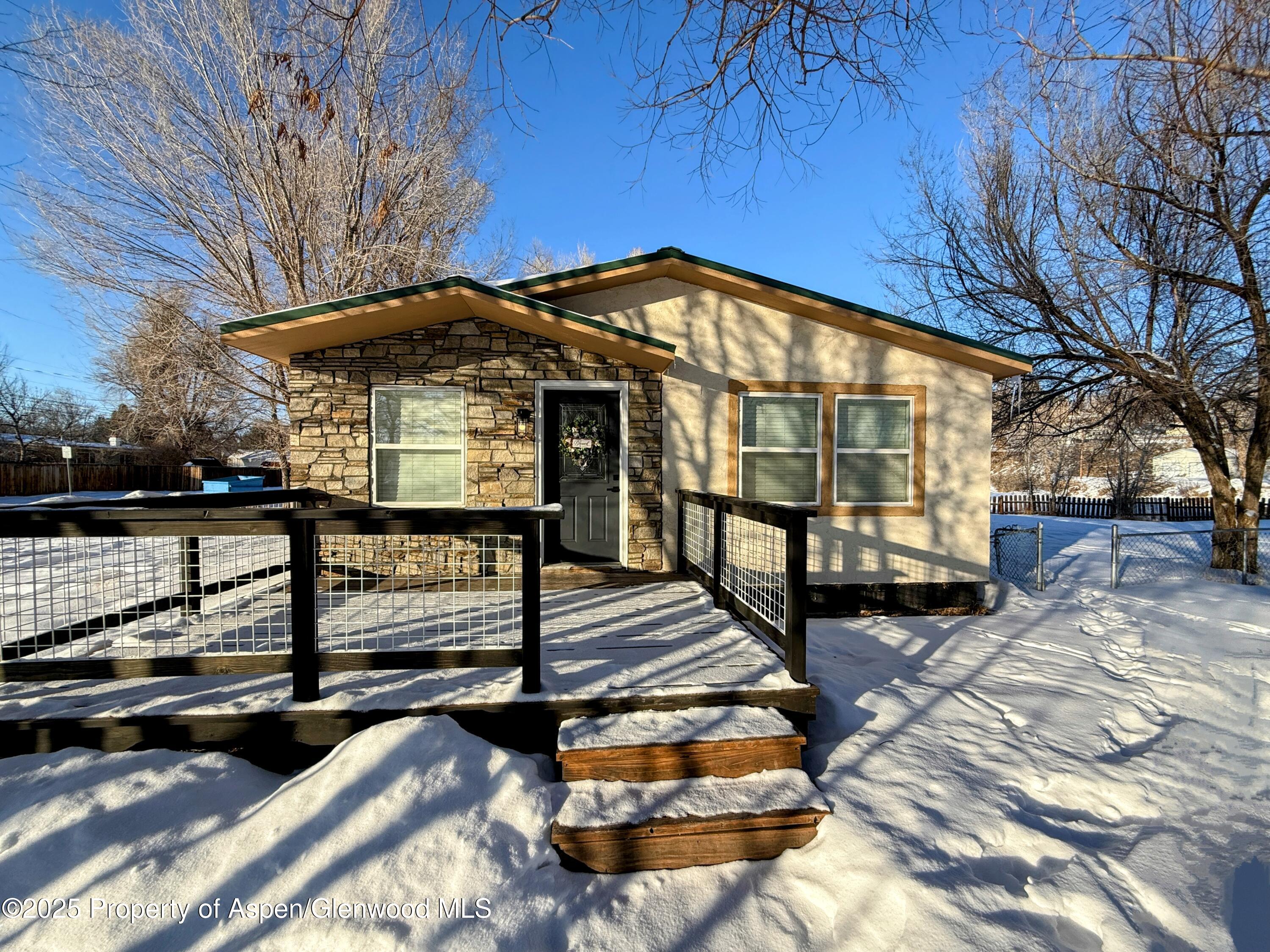 455 E 7th Street Property Photo 1