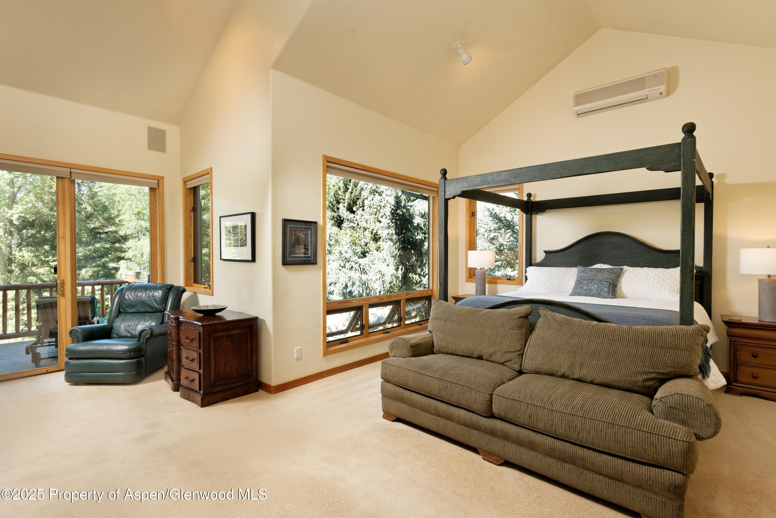 106 N Little Texas Lane Property Photo 8