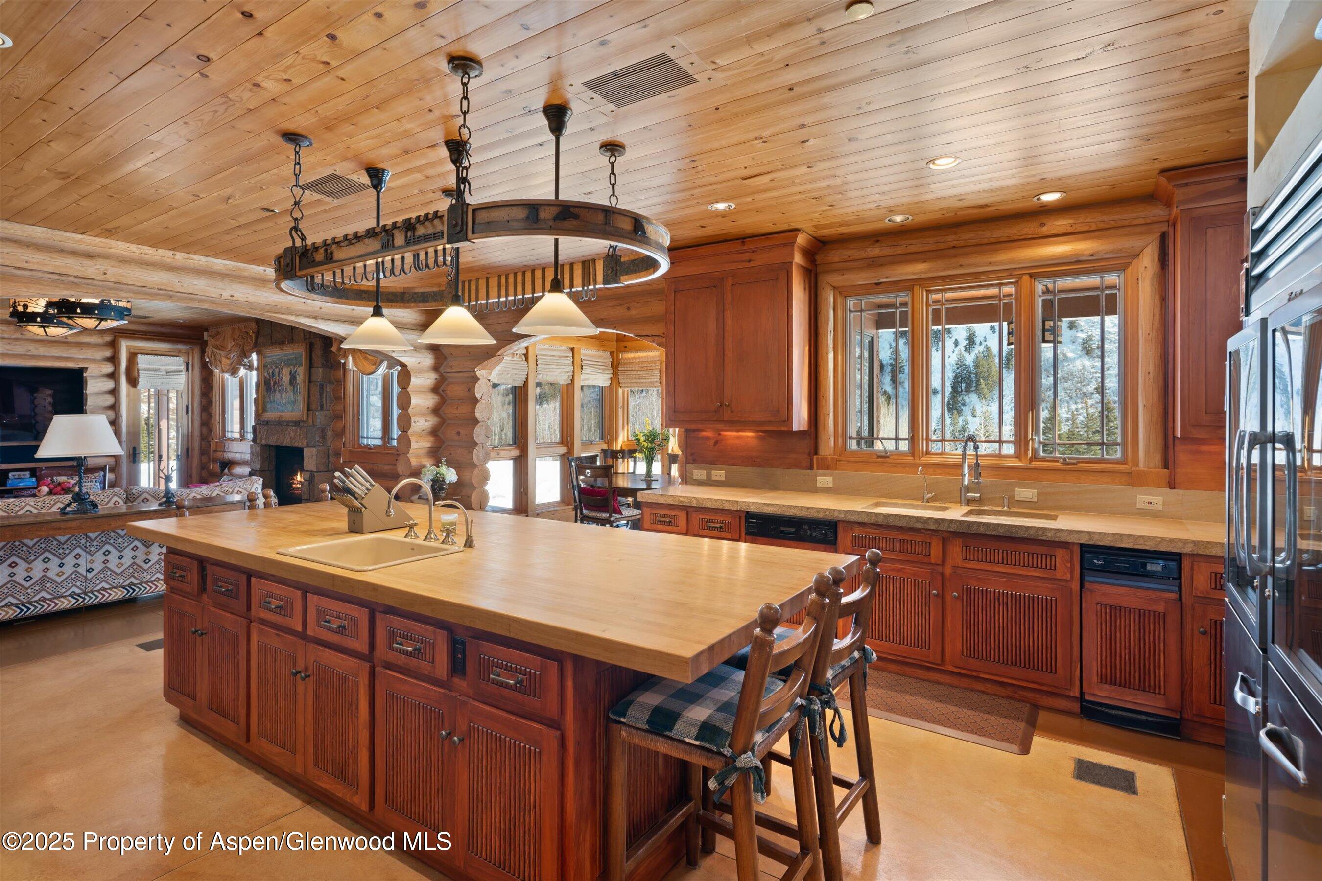 195 N Hayden Road Property Photo 9