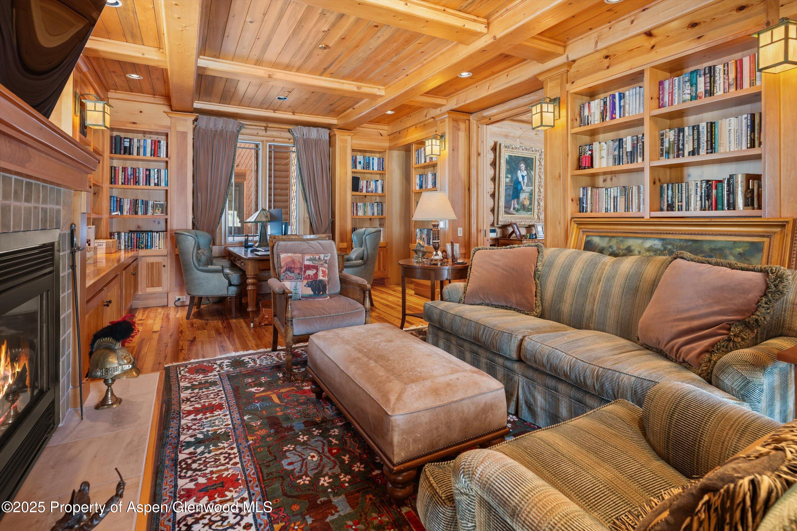 195 N Hayden Road Property Photo 14