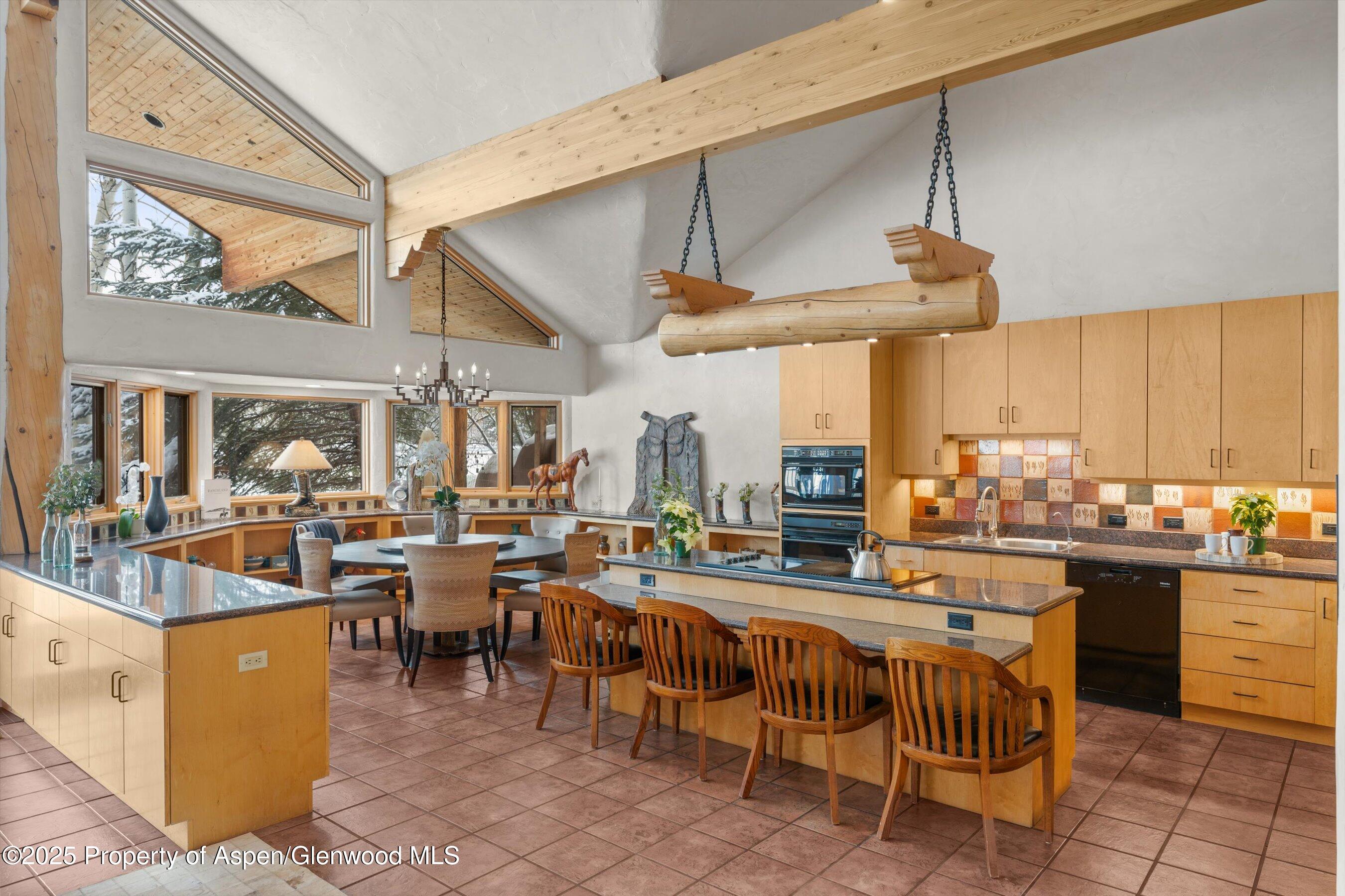 7282 Upper River Road Property Photo 8