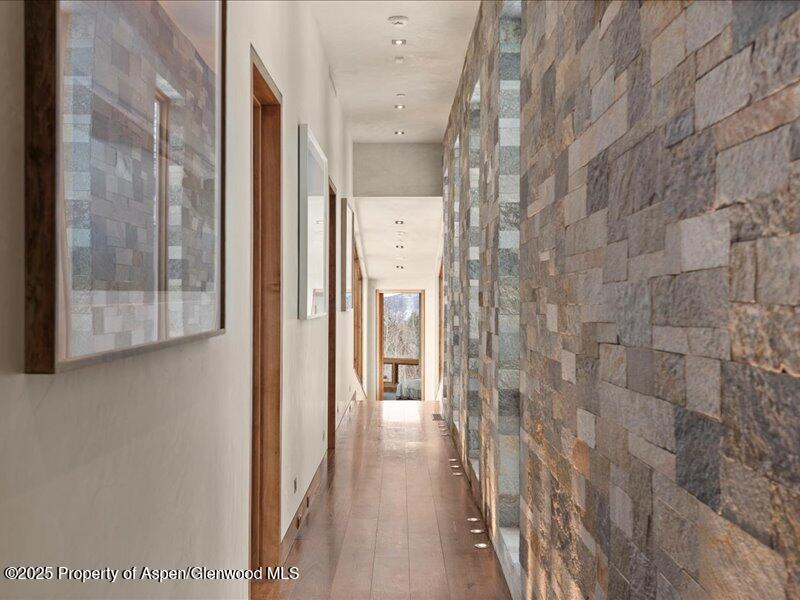 975 S Starwood Property Photo 22