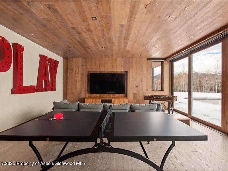 975 S Starwood Property Photo 40