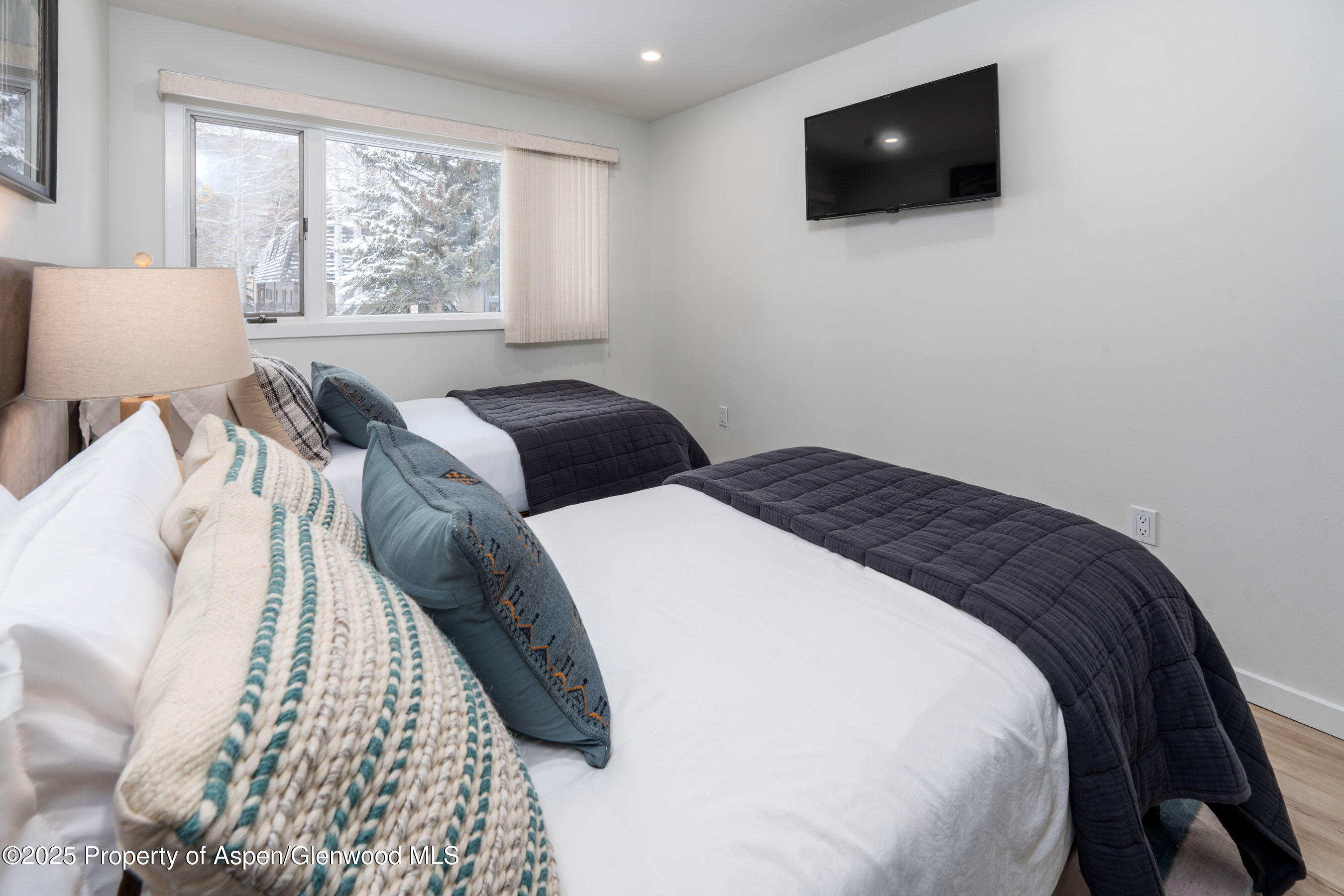 100 E Dean Street, 1d Property Photo 14