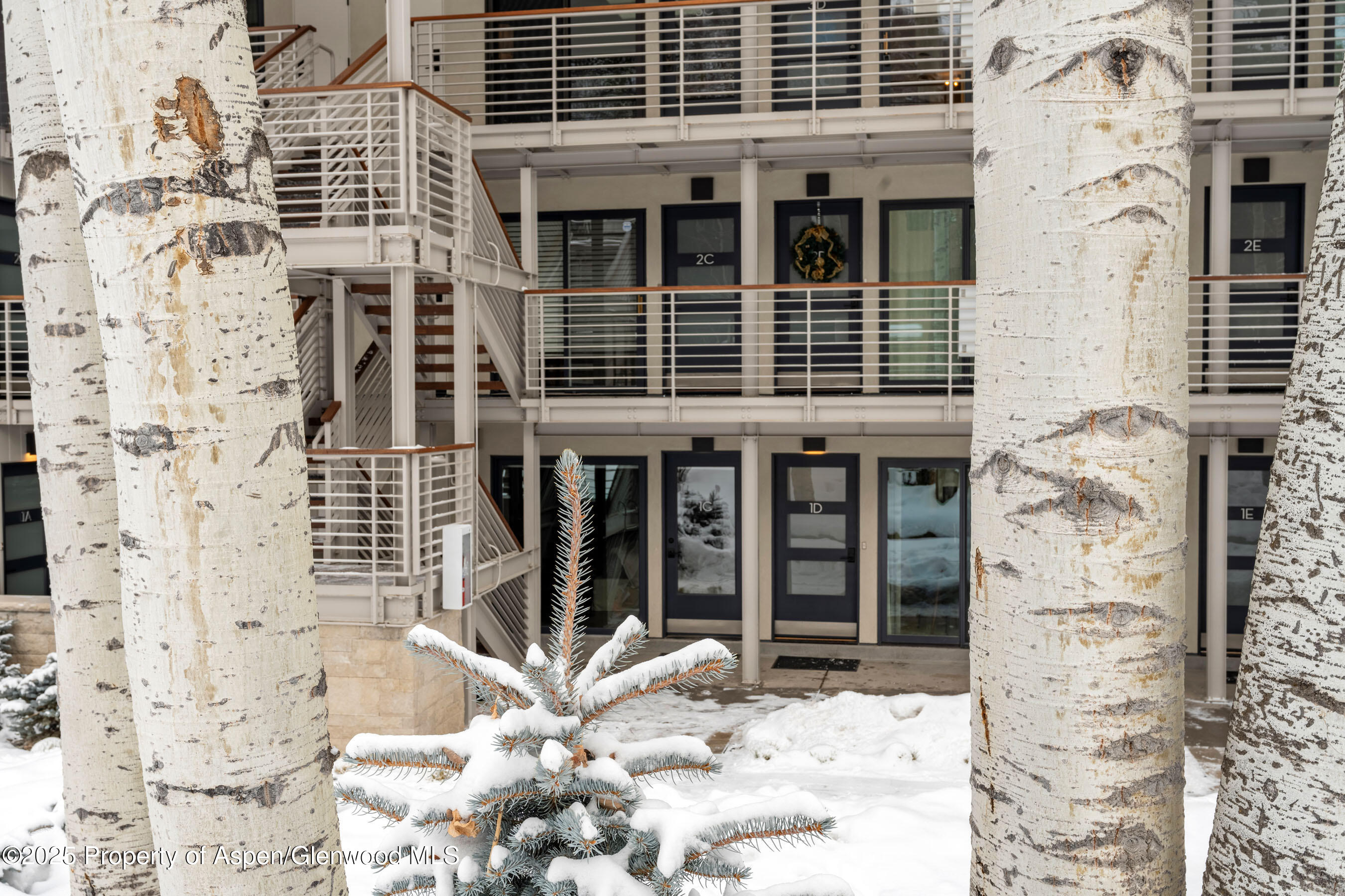 100 E Dean Street, 1d Property Photo 25