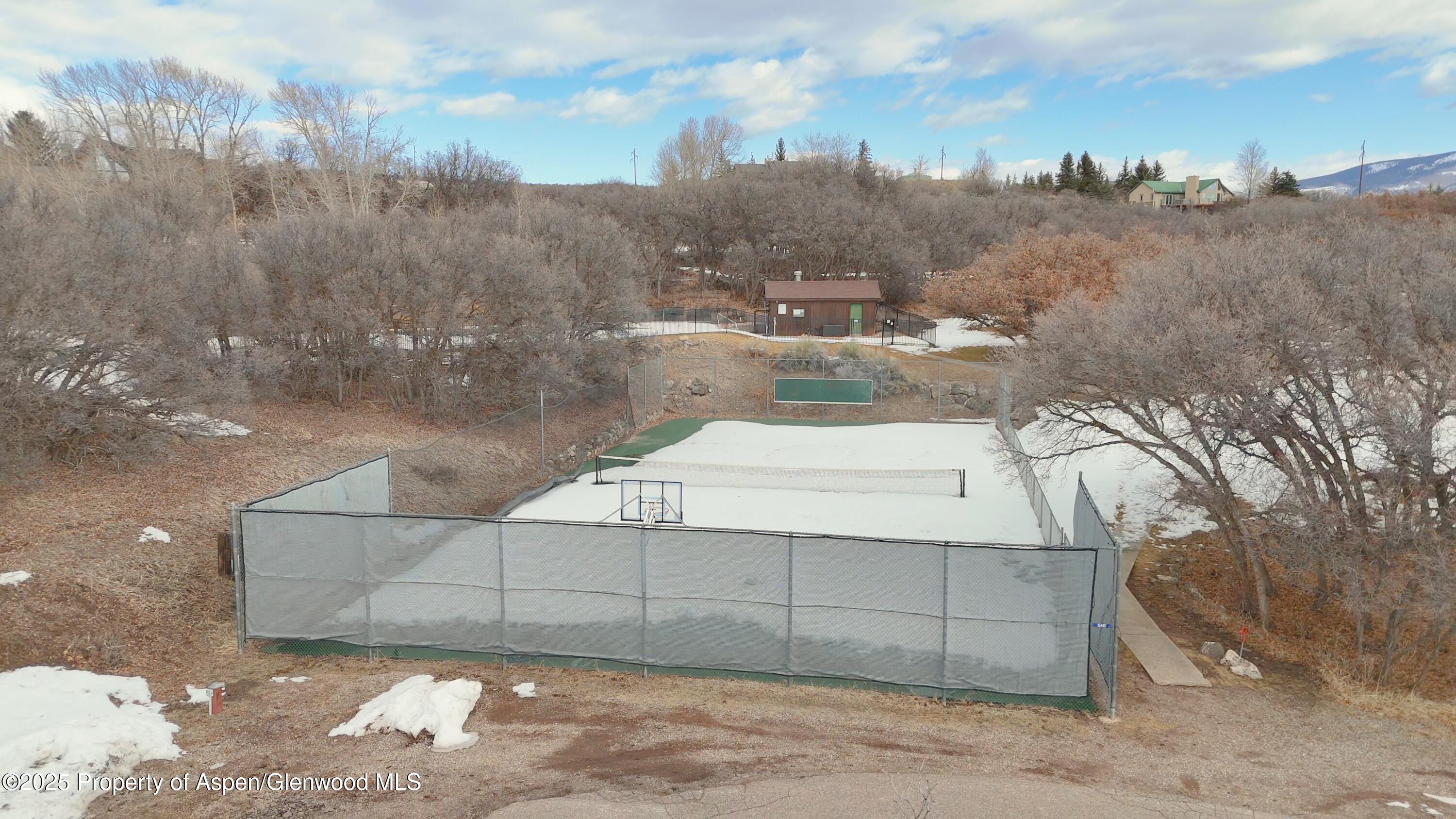 450 Green Meadow Drive Property Photo 25