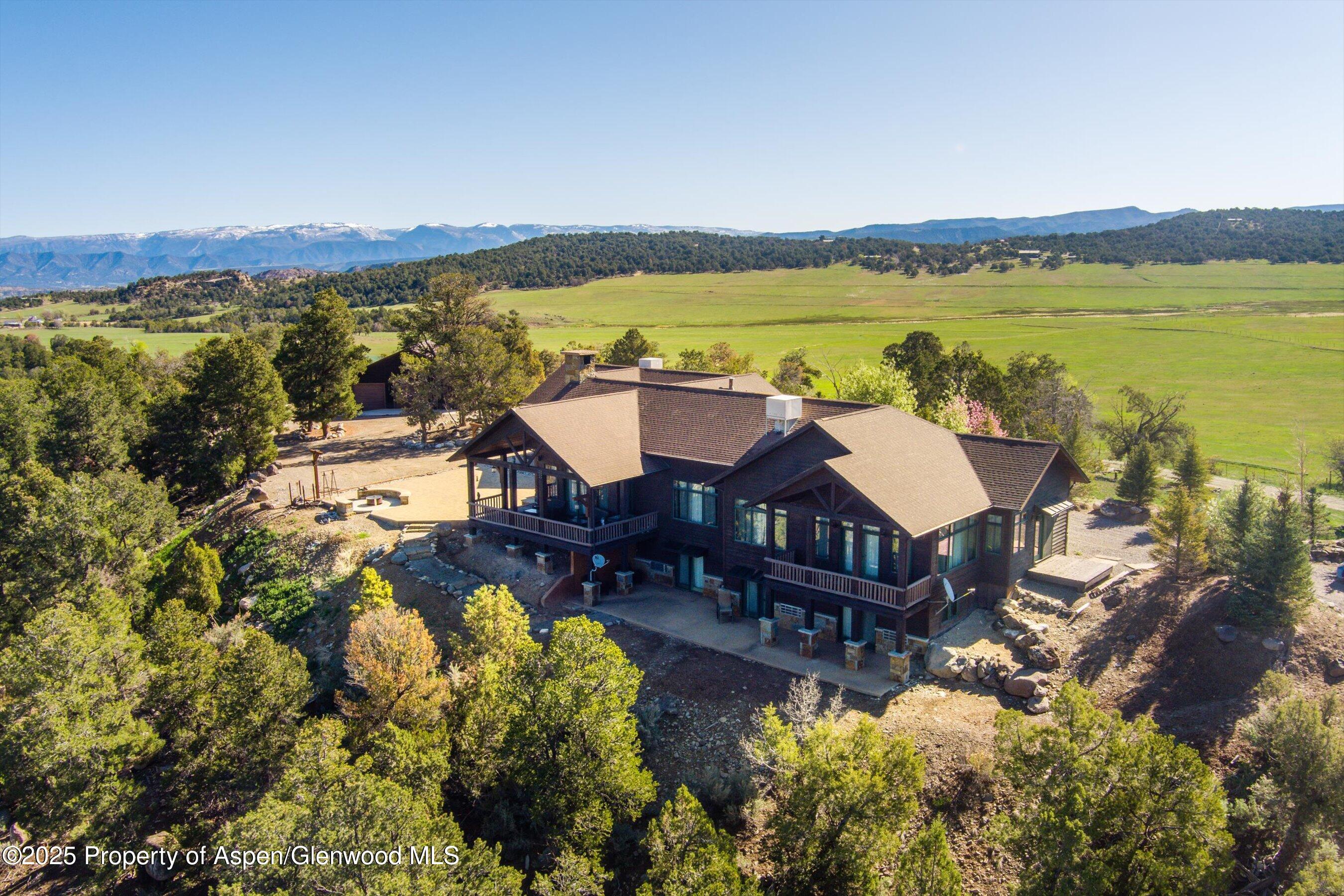 857 Indian Rock Road Property Photo 4