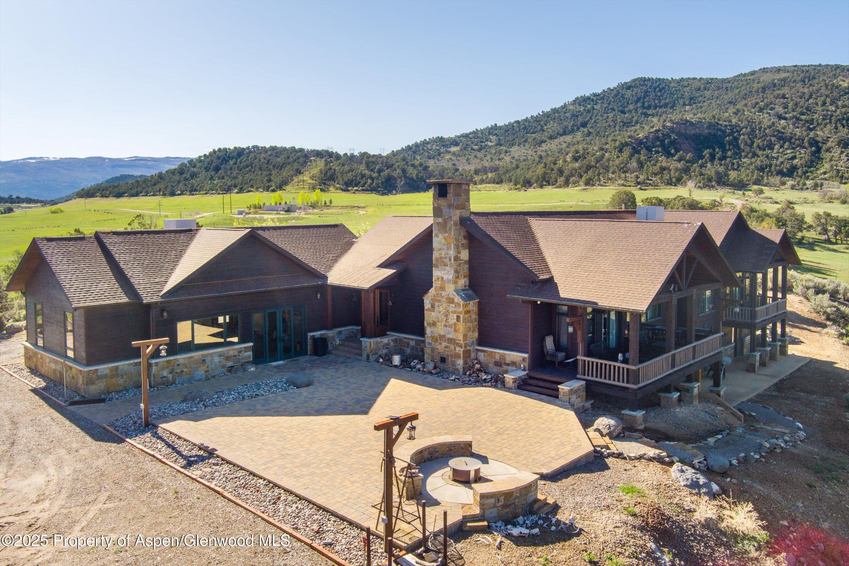 857 Indian Rock Road Property Photo 5