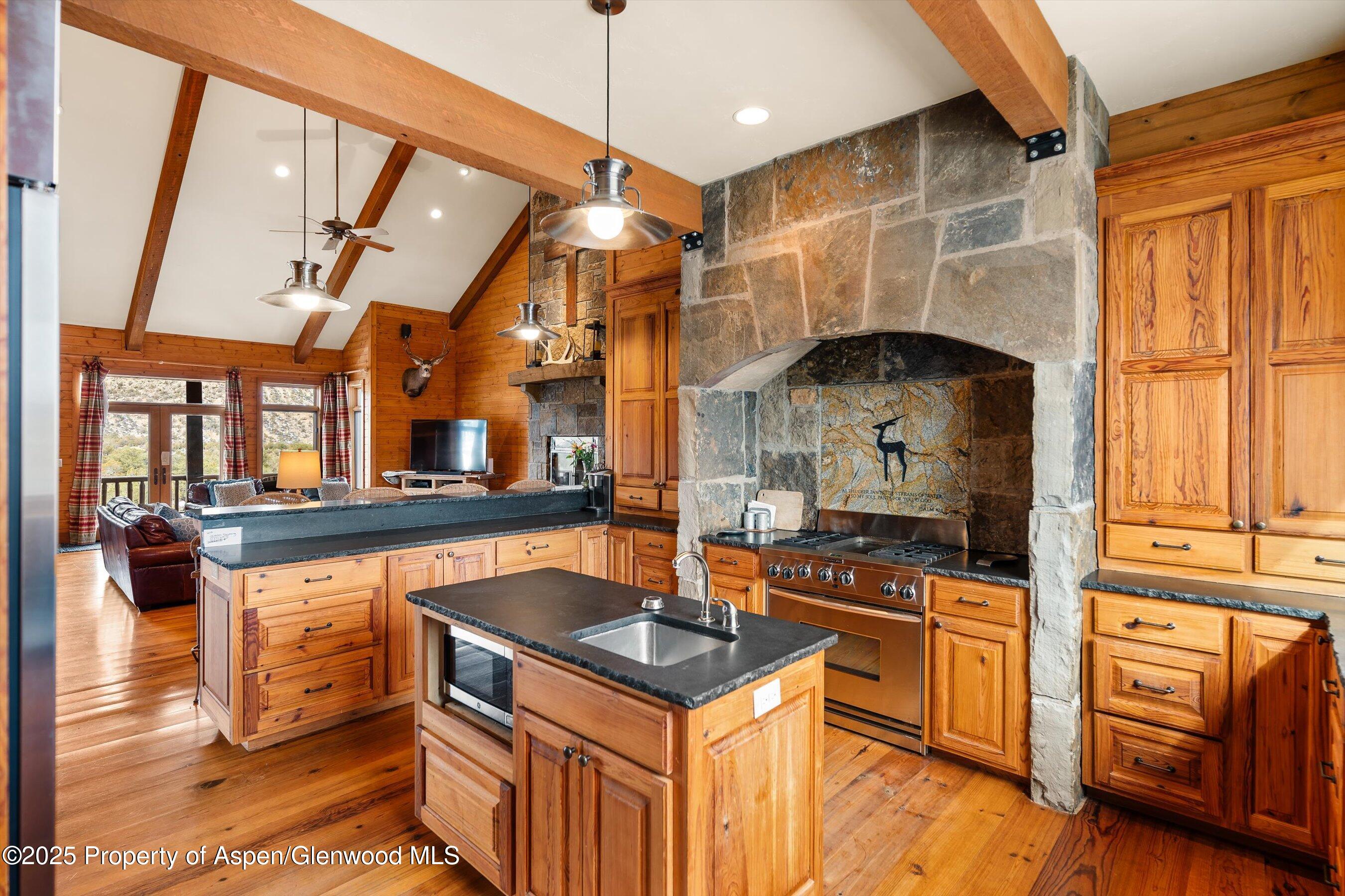 857 Indian Rock Road Property Photo 27