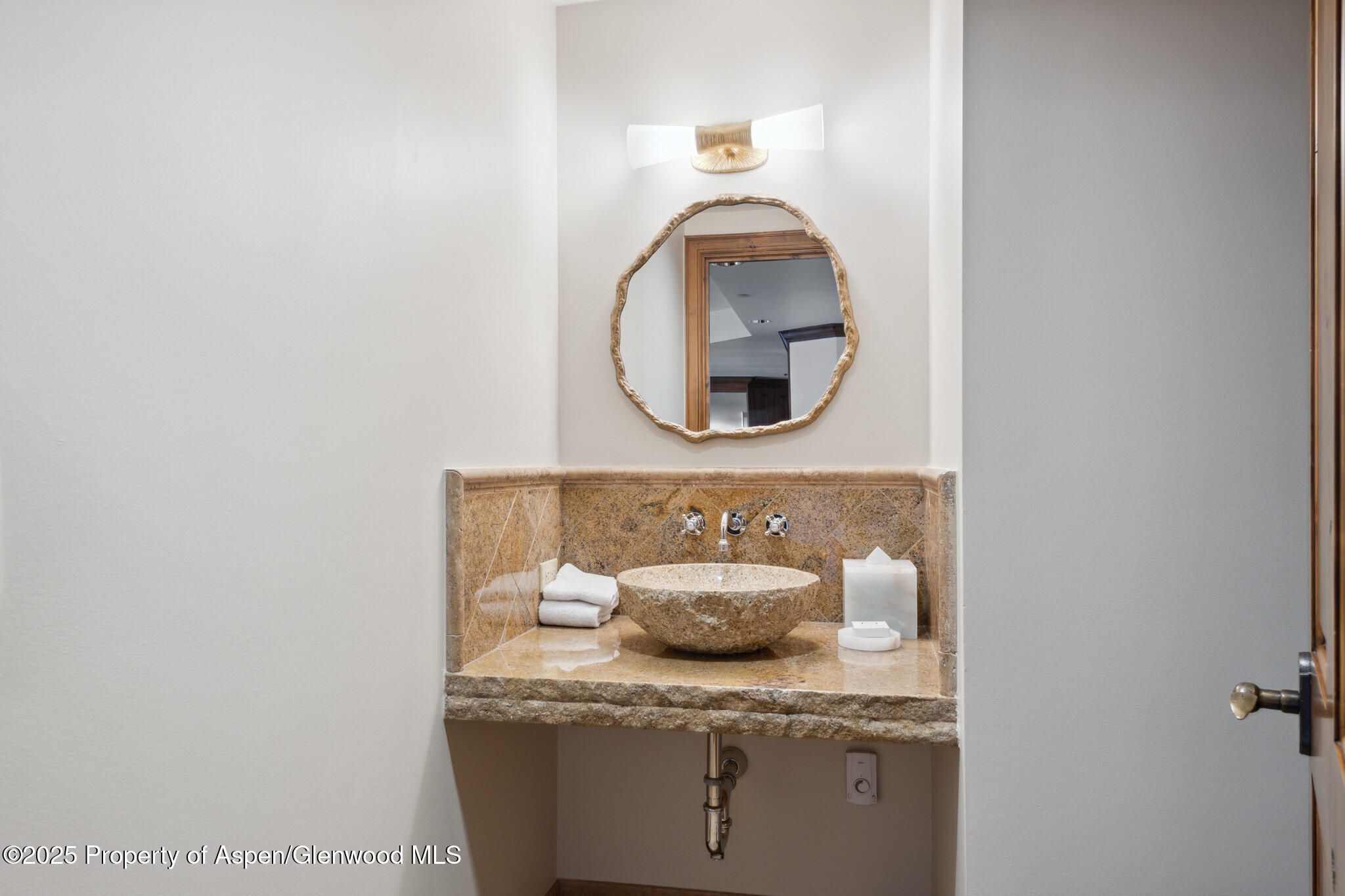 415 E Dean St, Unit 25 Property Photo 9