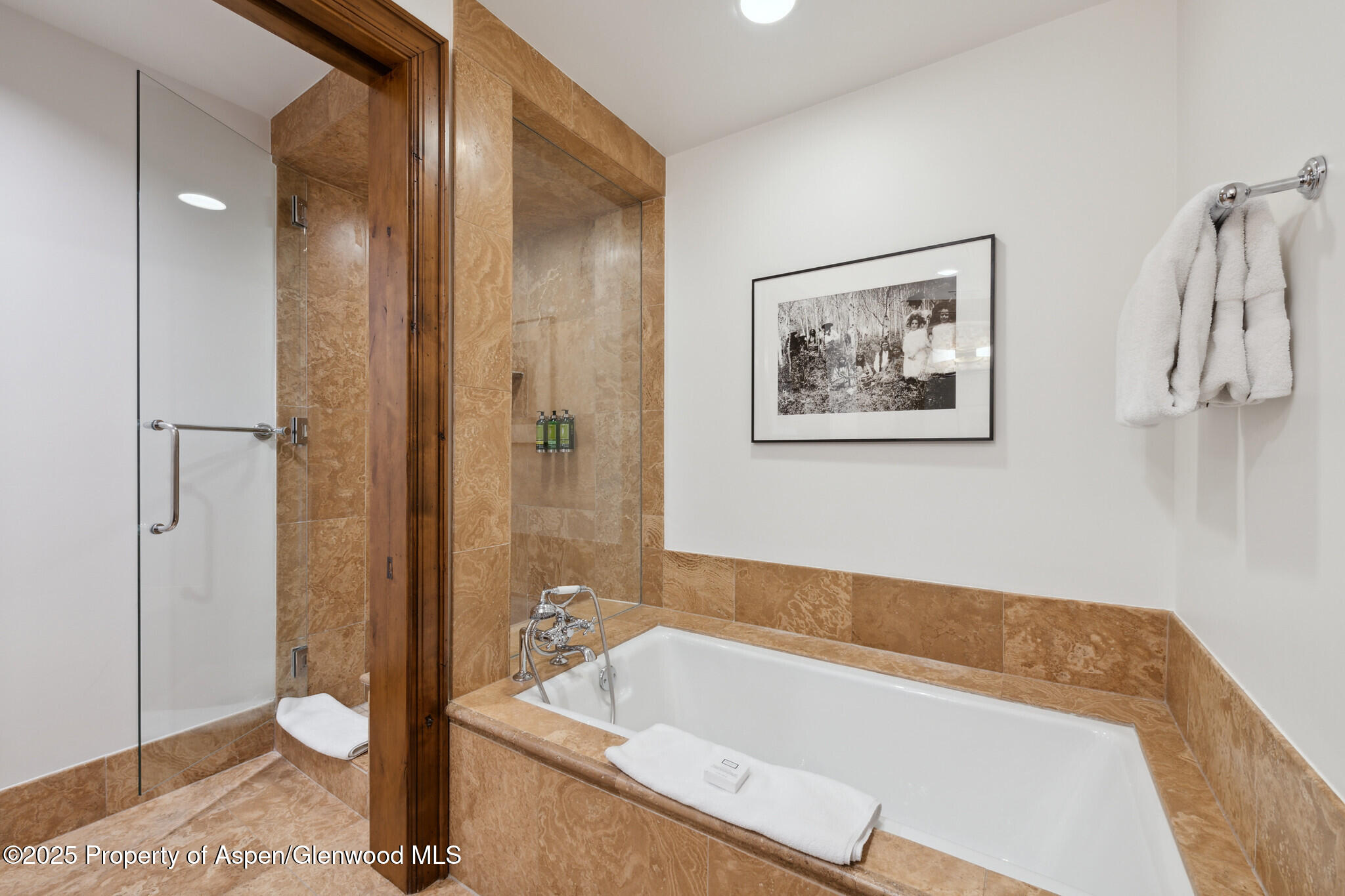 415 E Dean St, Unit 15 Property Photo 24
