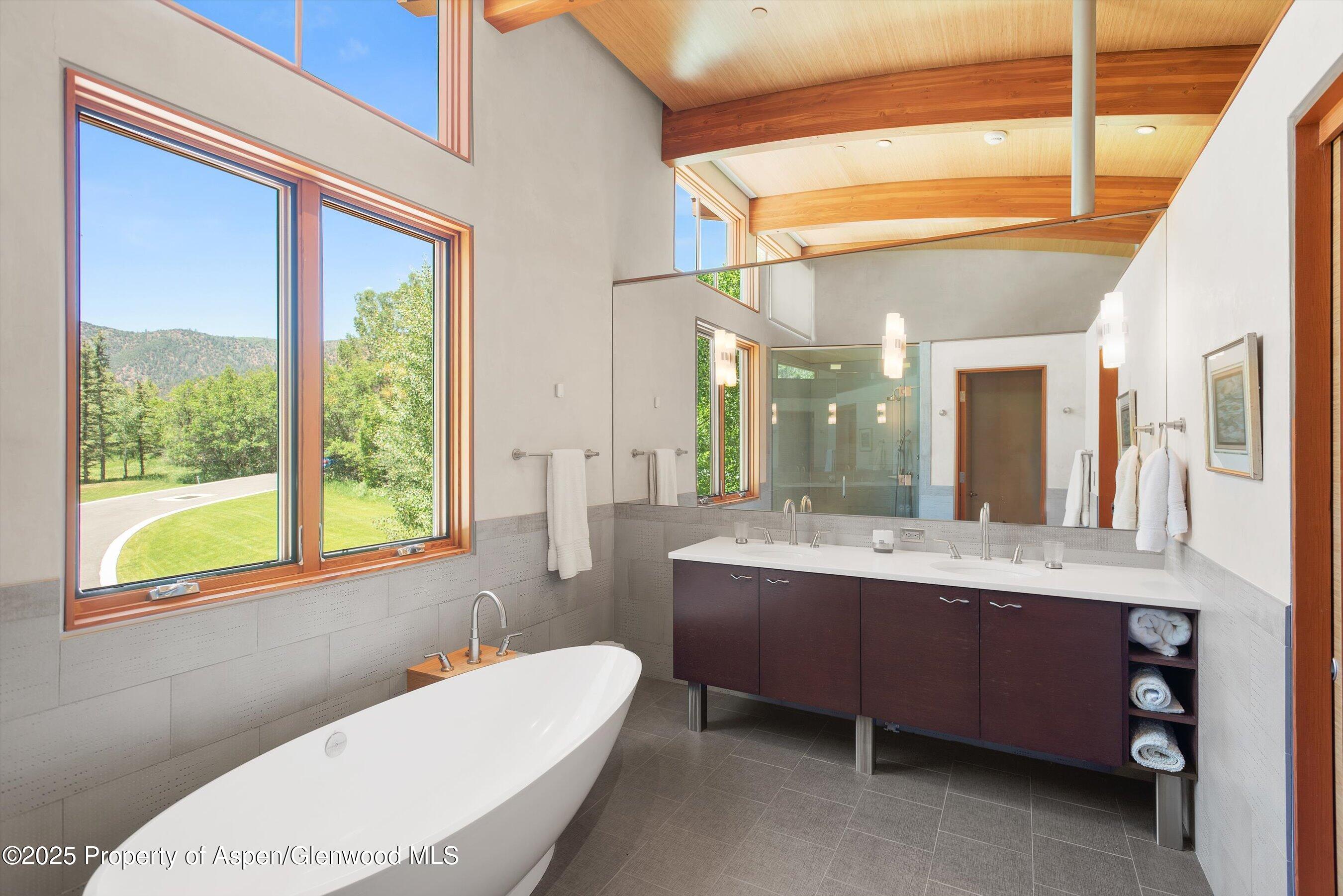 2556 Lower River Road Property Photo 15