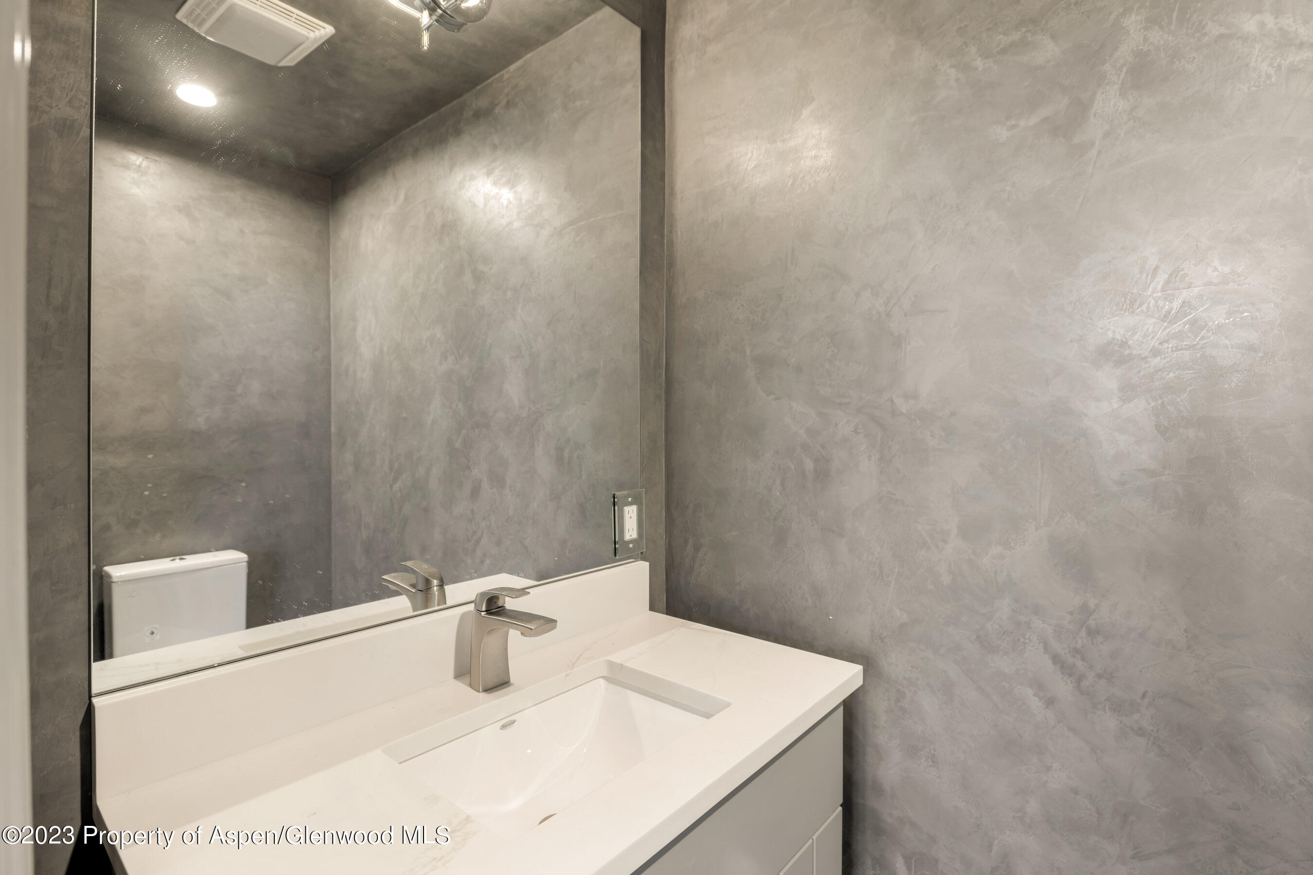 1036 Red Mountain Road Property Photo 12