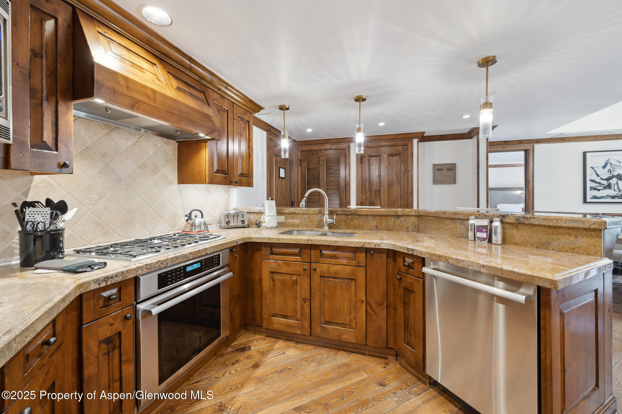 415 E Dean St, Unit 20 Property Photo 7