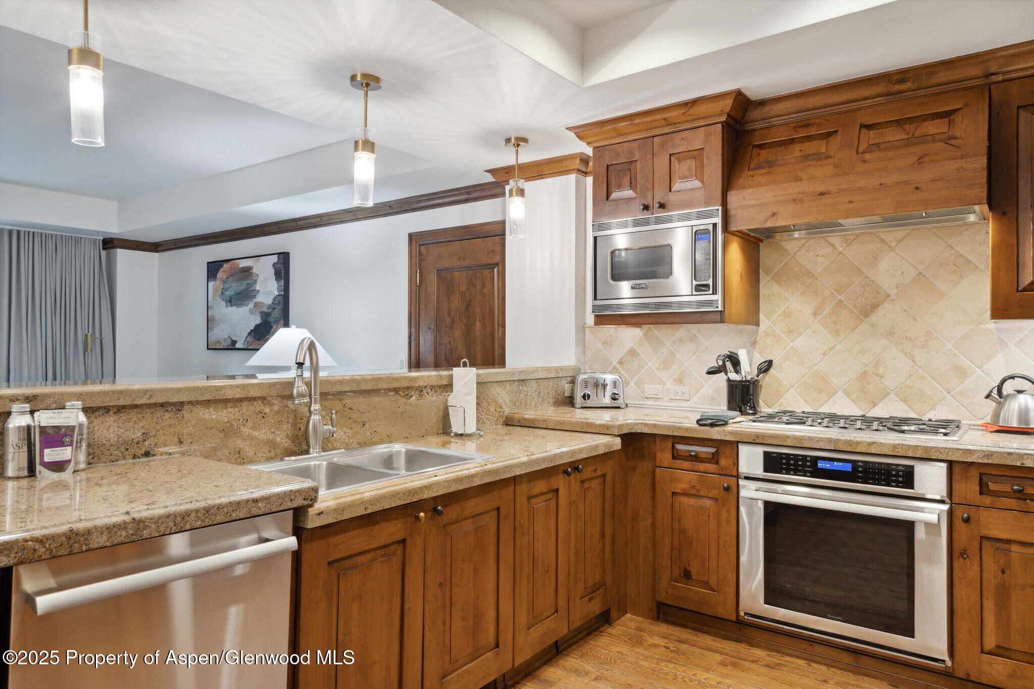 415 E Dean St, Unit 21 Property Photo 6