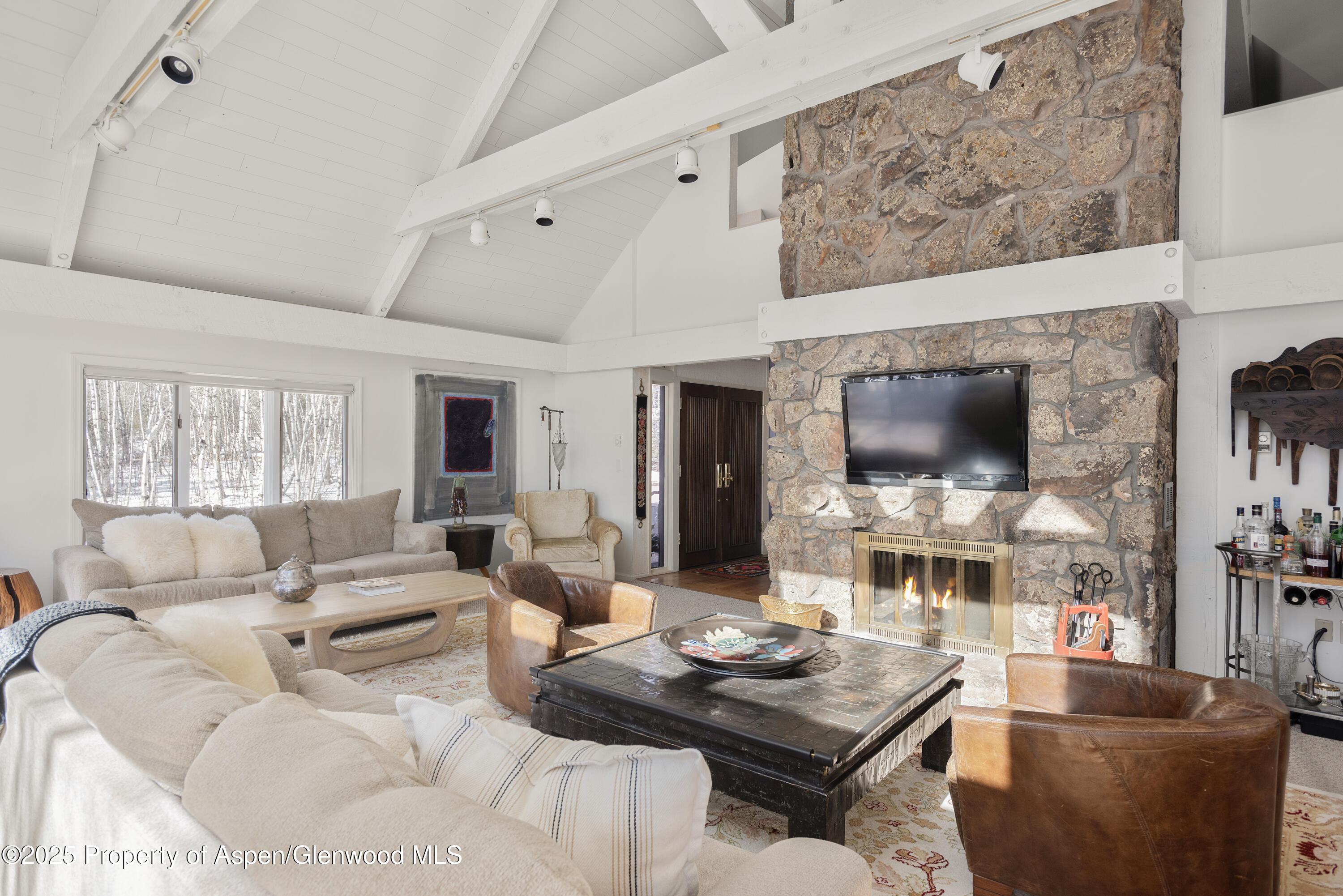 60 Northway Drive Property Photo 3
