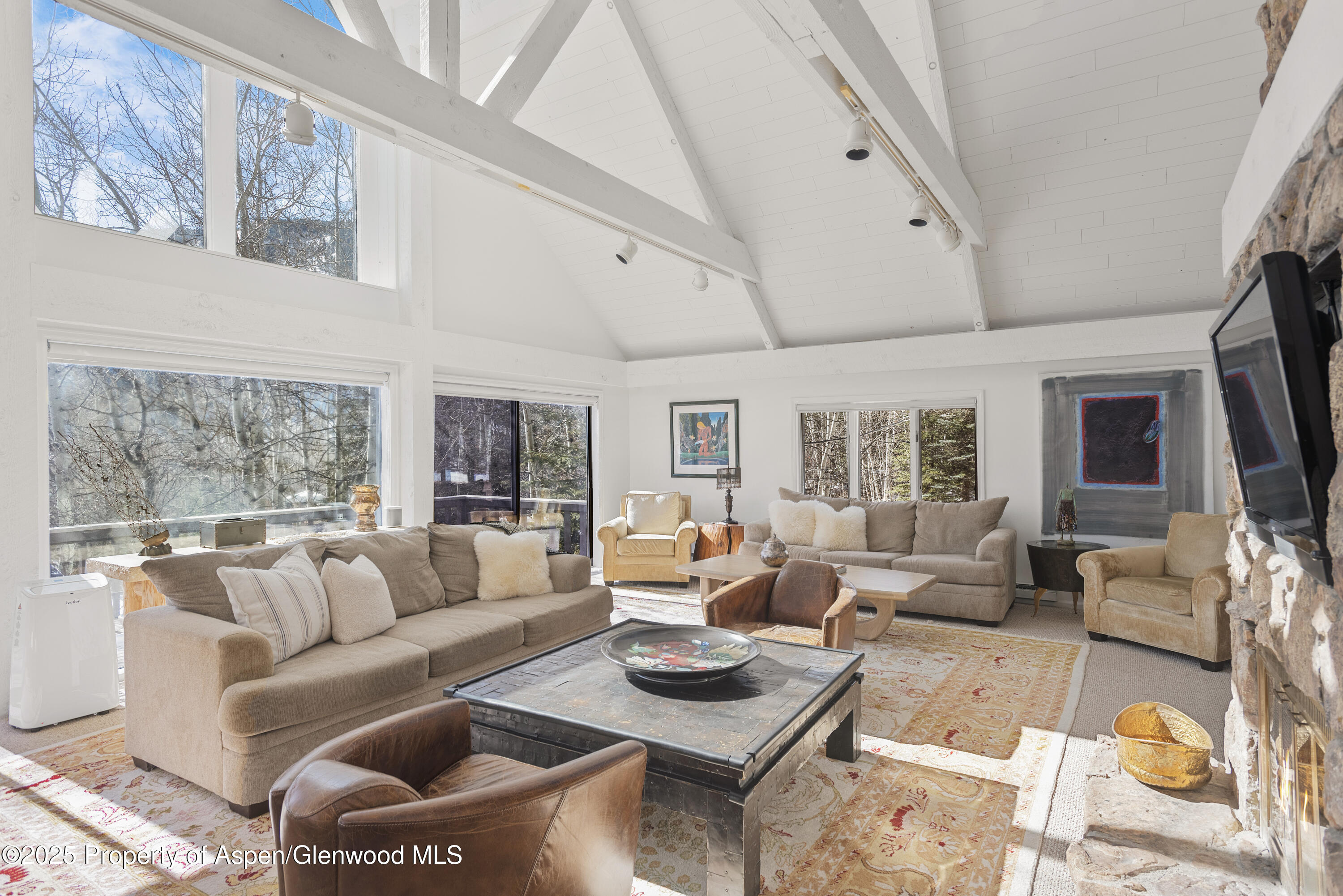 60 Northway Drive Property Photo 4