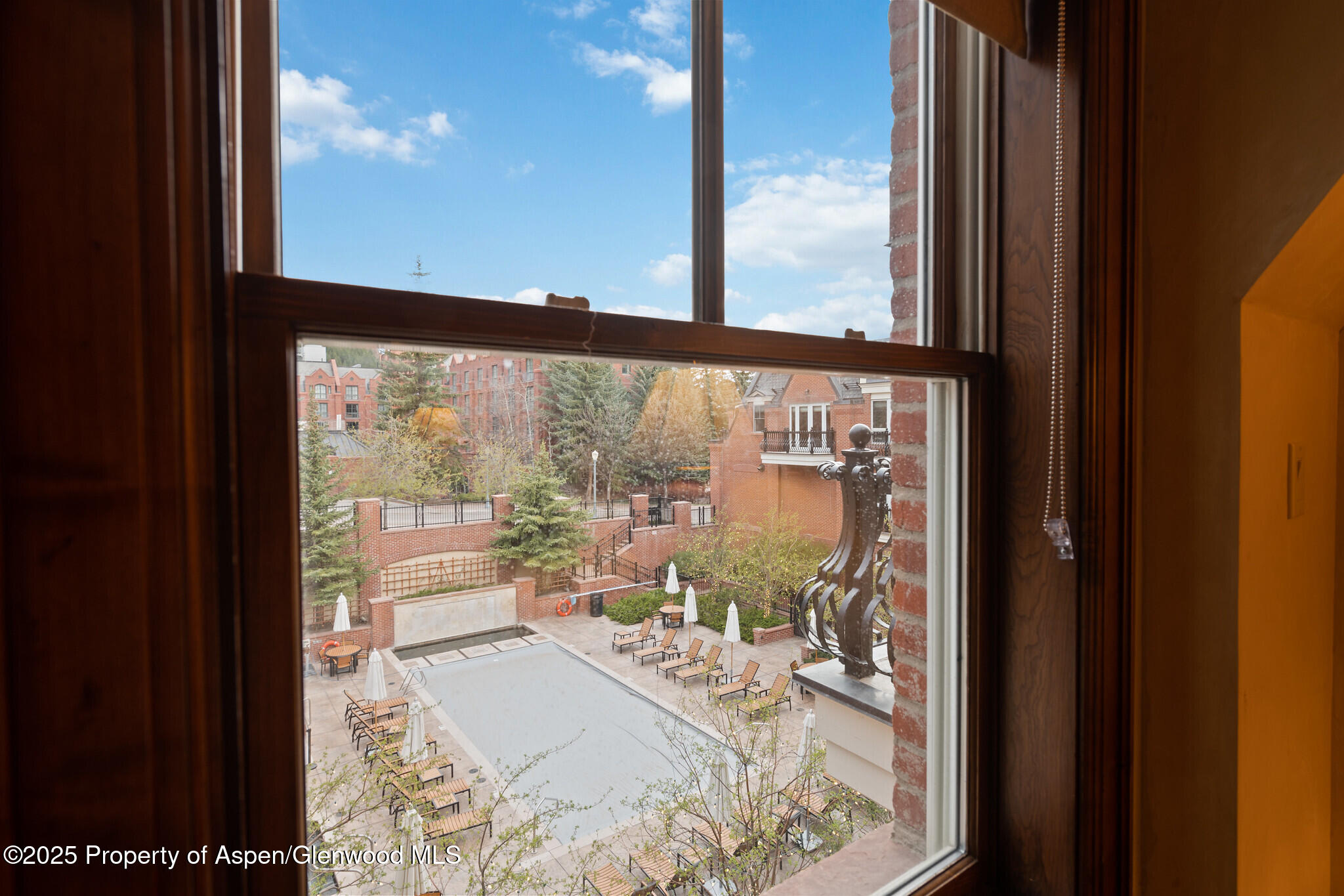 415 E Dean St, Unit 36 Property Photo 29