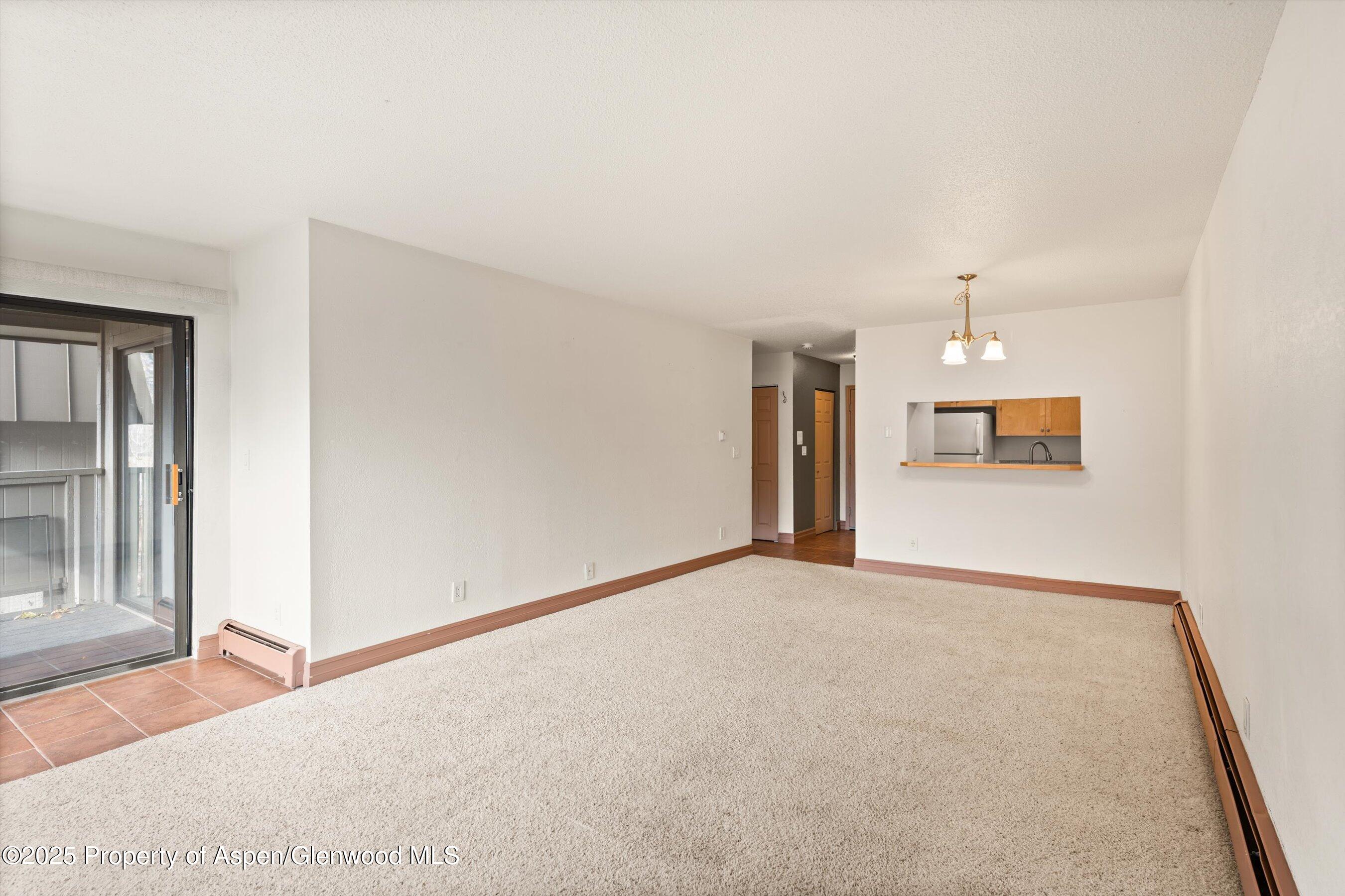 1527 Blake Ave, 209 Property Photo 12