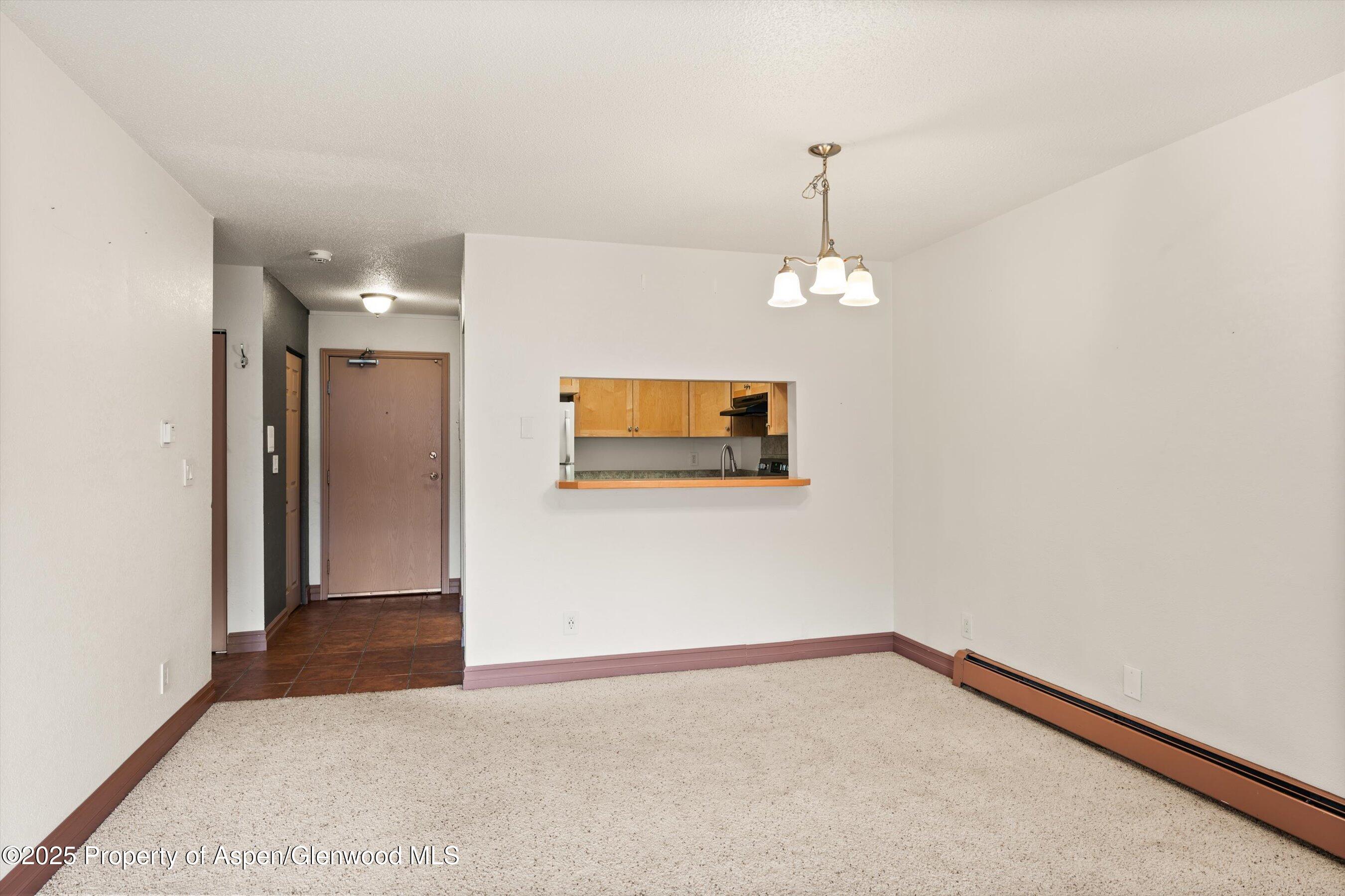1527 Blake Ave, 209 Property Photo 15