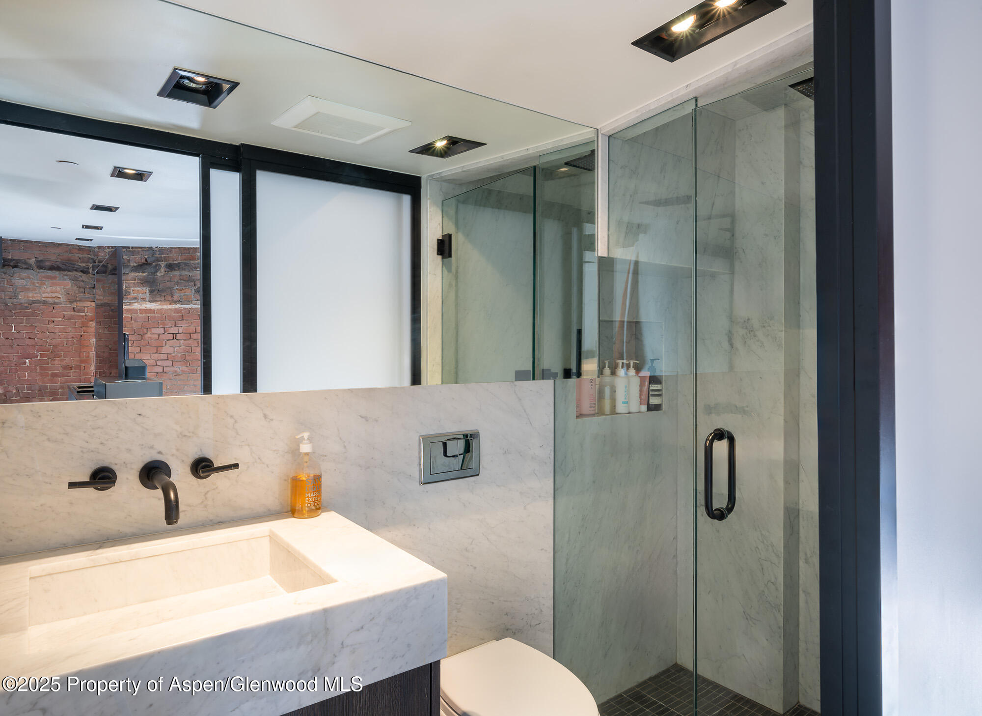 205 S Galena Street, 13 Property Photo 18