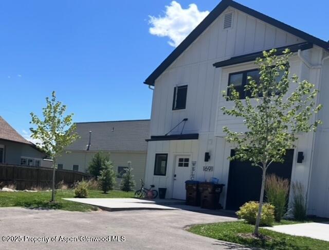 1691 Drake Place Property Photo