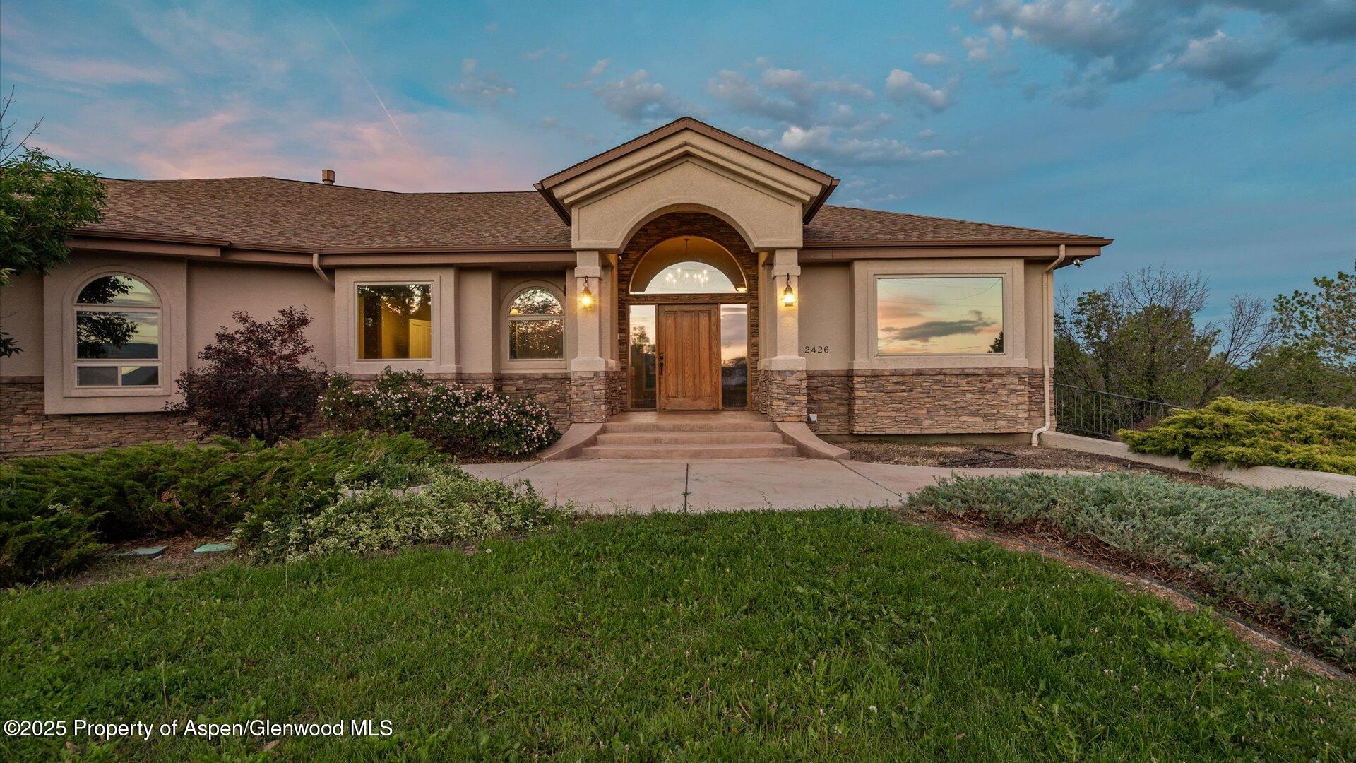 2426 H Road Property Photo 1