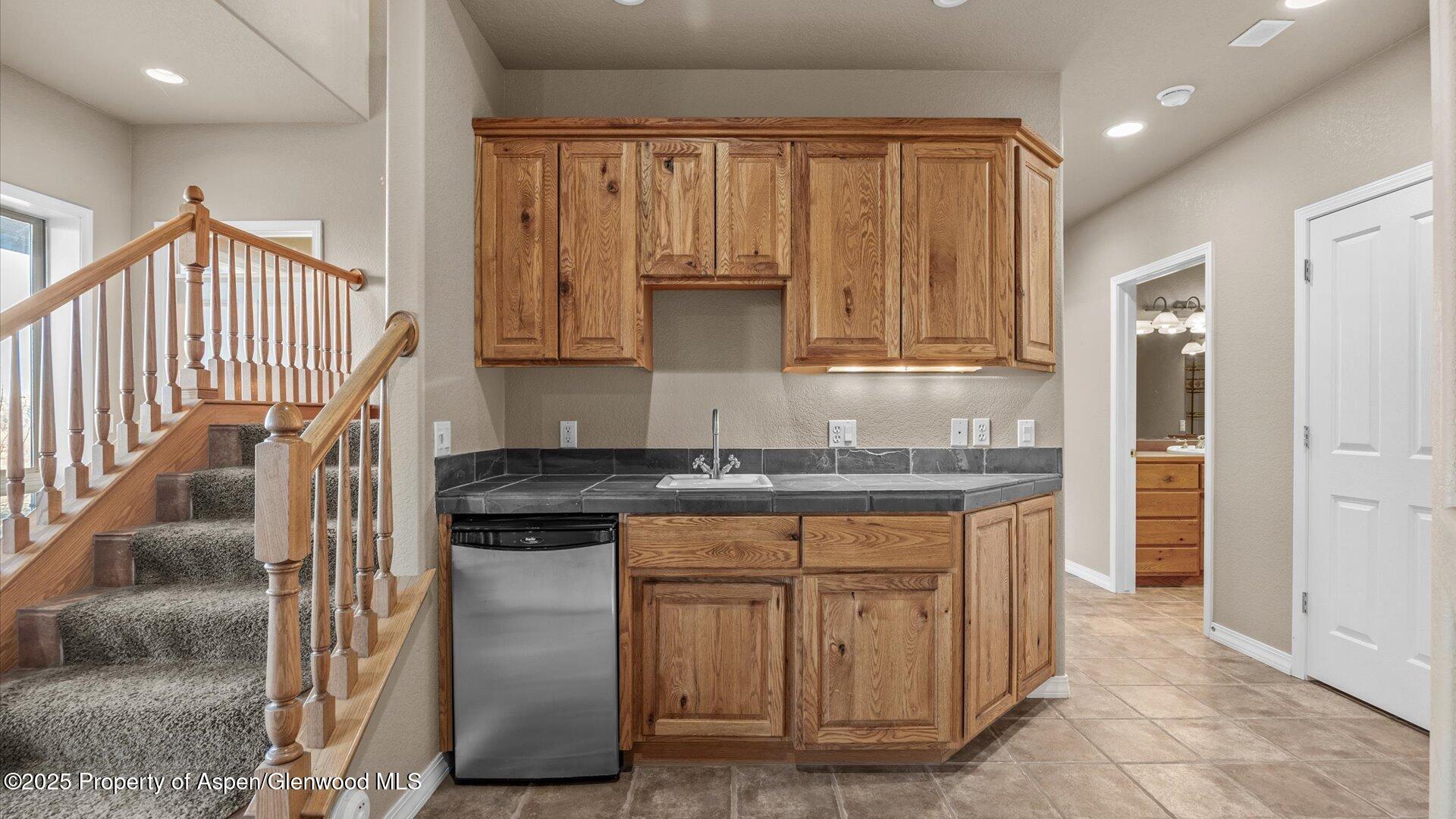 2426 H Road Property Photo 24