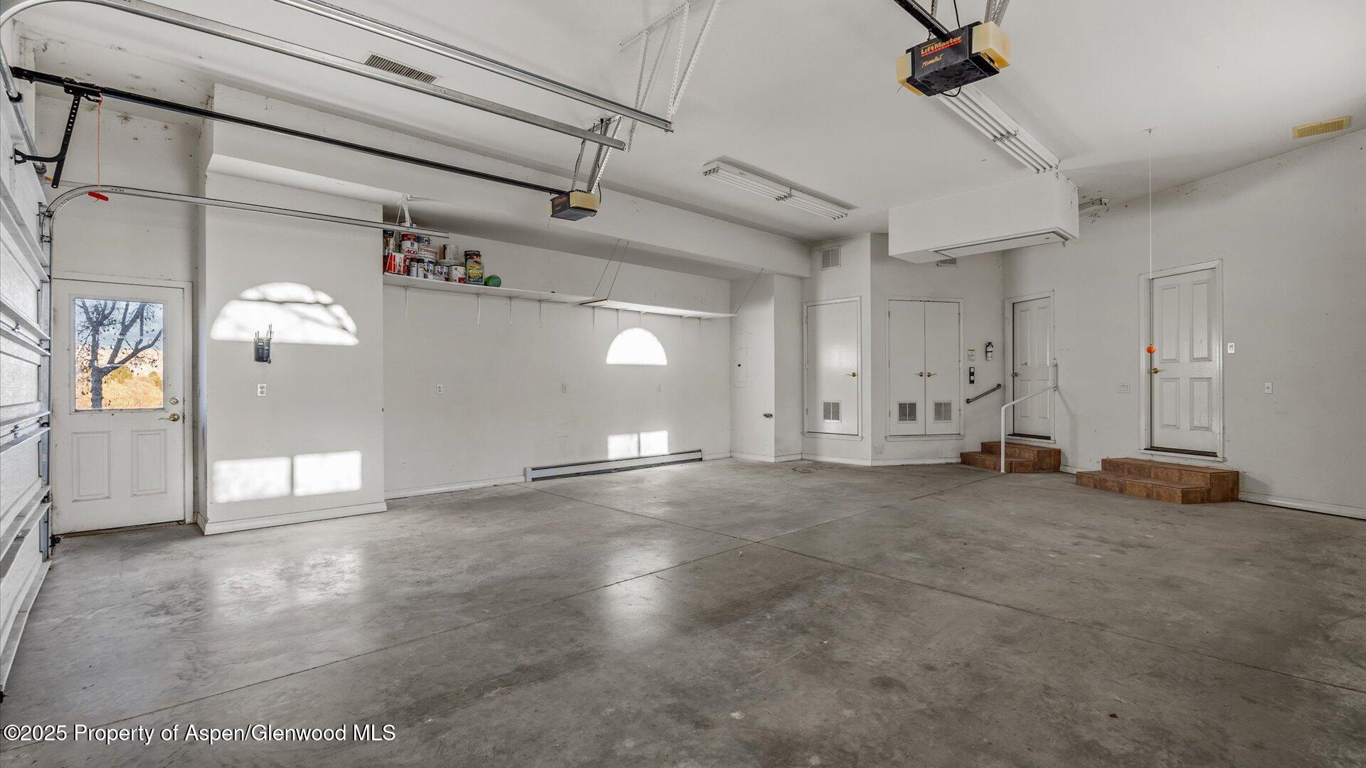 2426 H Road Property Photo 30